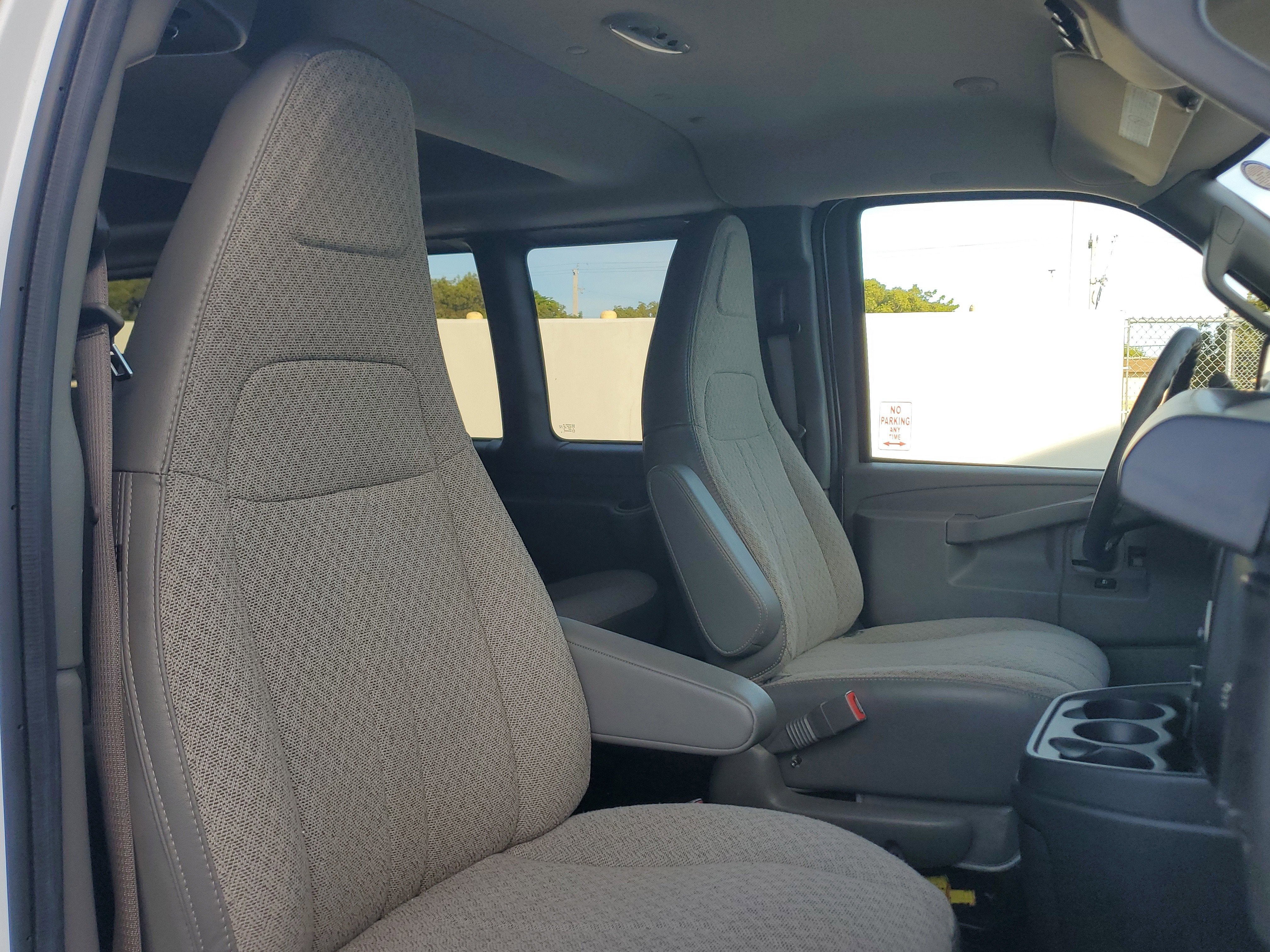 2023 Chevrolet Express Passenger LS