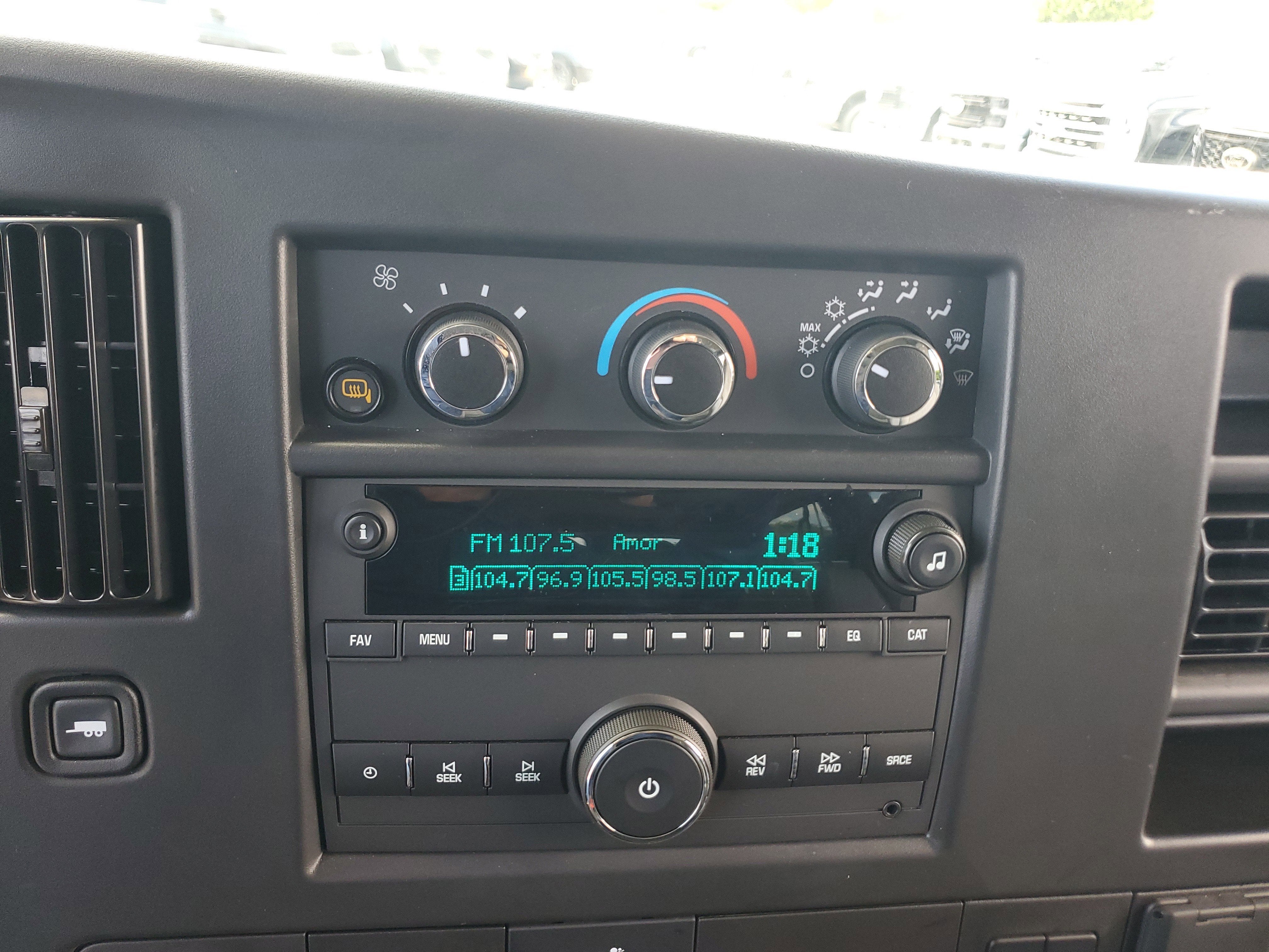 2025 Chevrolet Express Passenger LT
