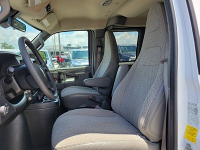 2025 Chevrolet Express Passenger LT