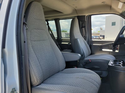 2025 Chevrolet Express Passenger LT