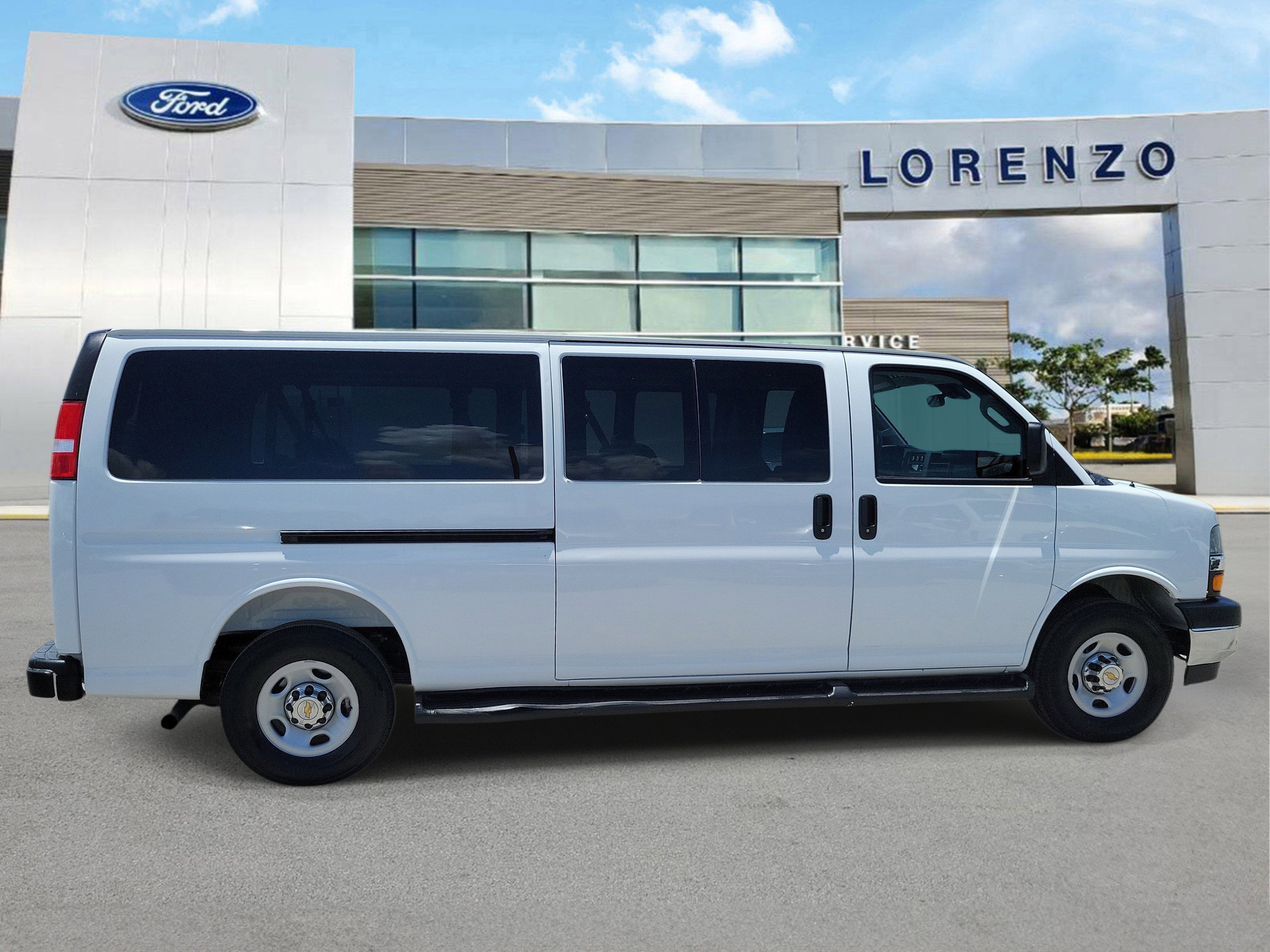 2025 Chevrolet Express Passenger LT