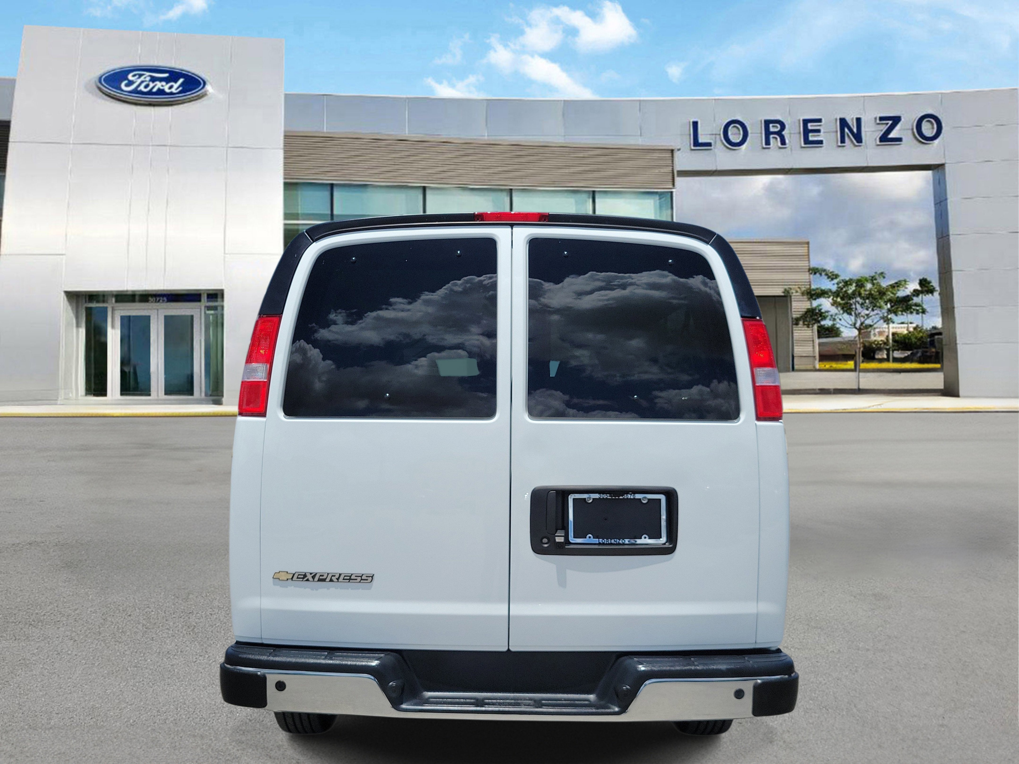 2025 Chevrolet Express Passenger LT