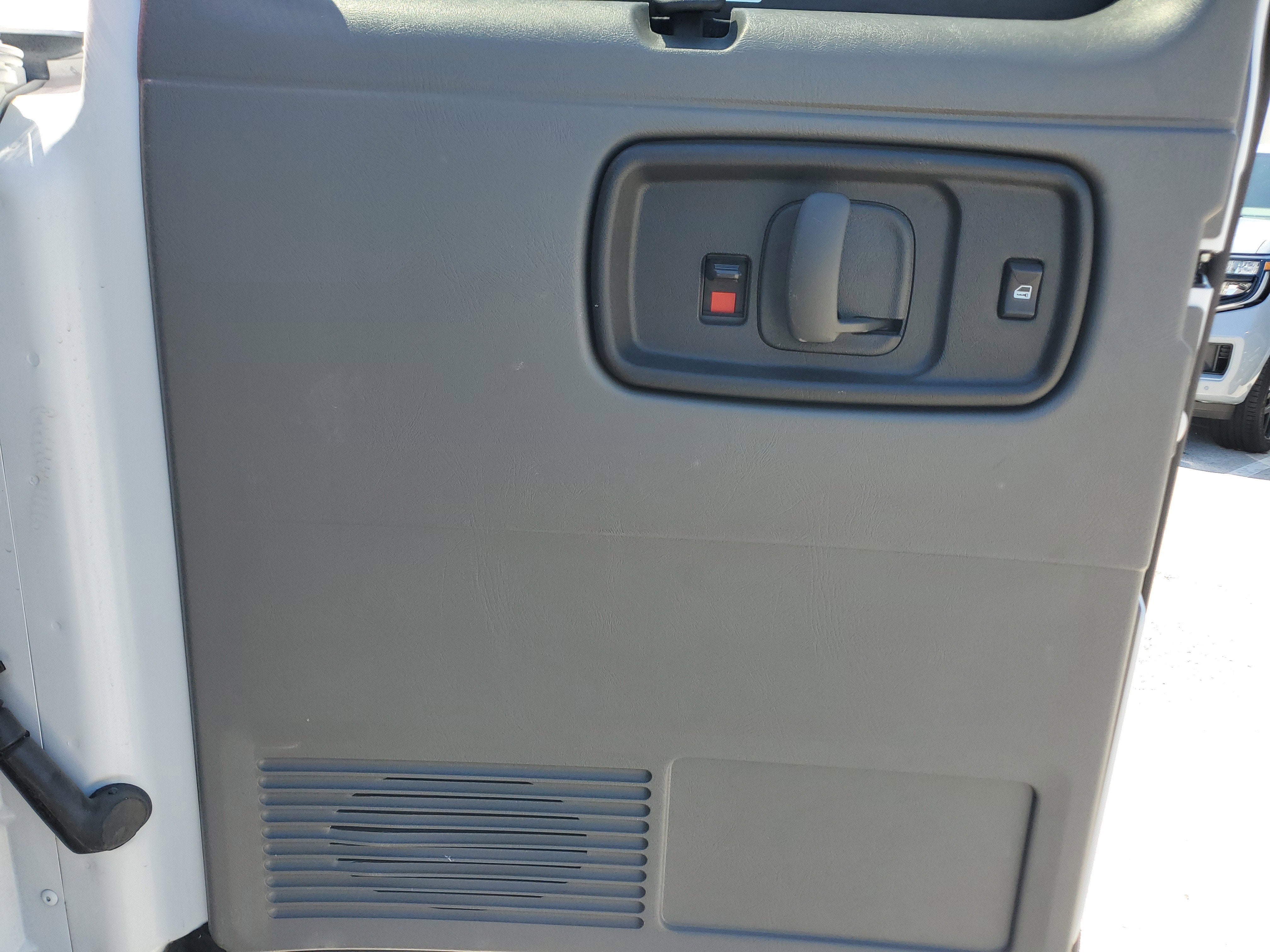 2025 Chevrolet Express Passenger LT