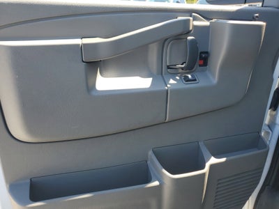 2025 Chevrolet Express Passenger LT