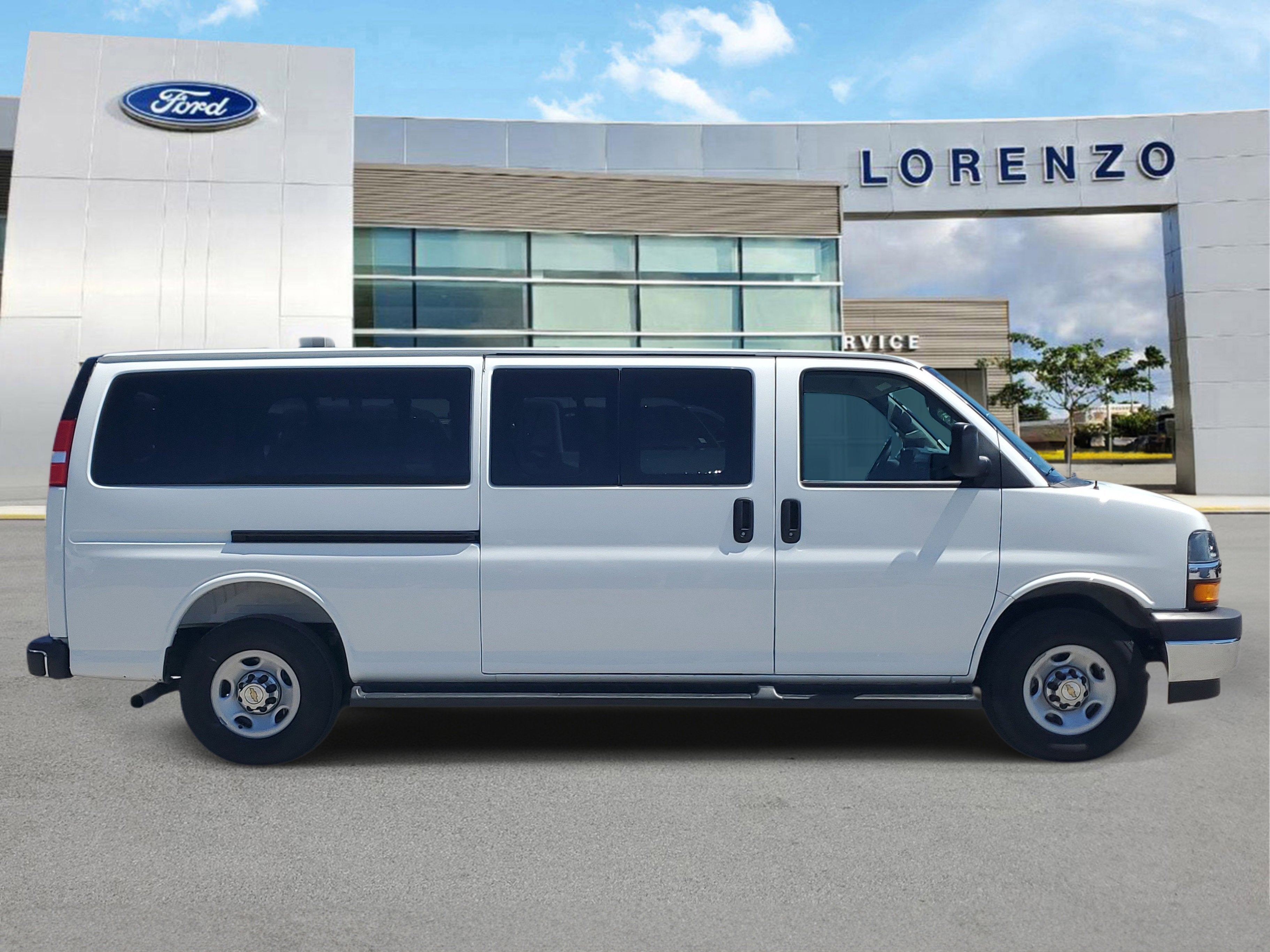 2025 Chevrolet Express Passenger LT