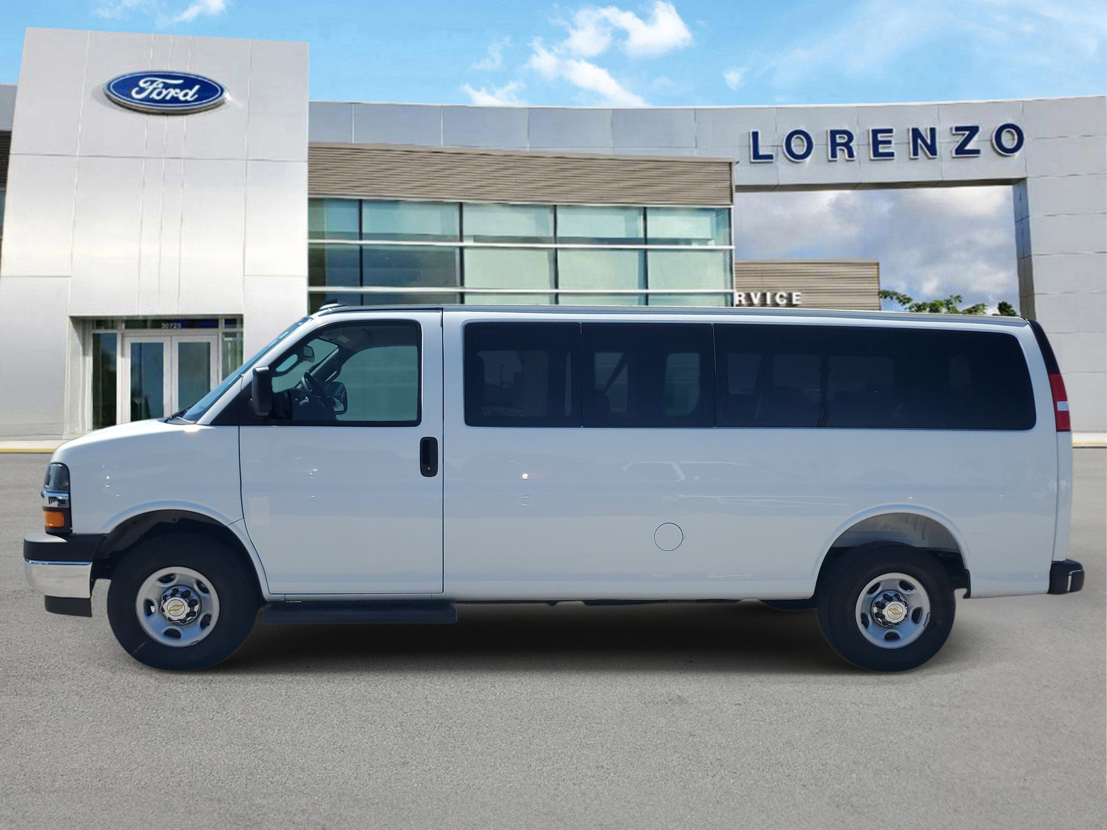 2025 Chevrolet Express Passenger LT