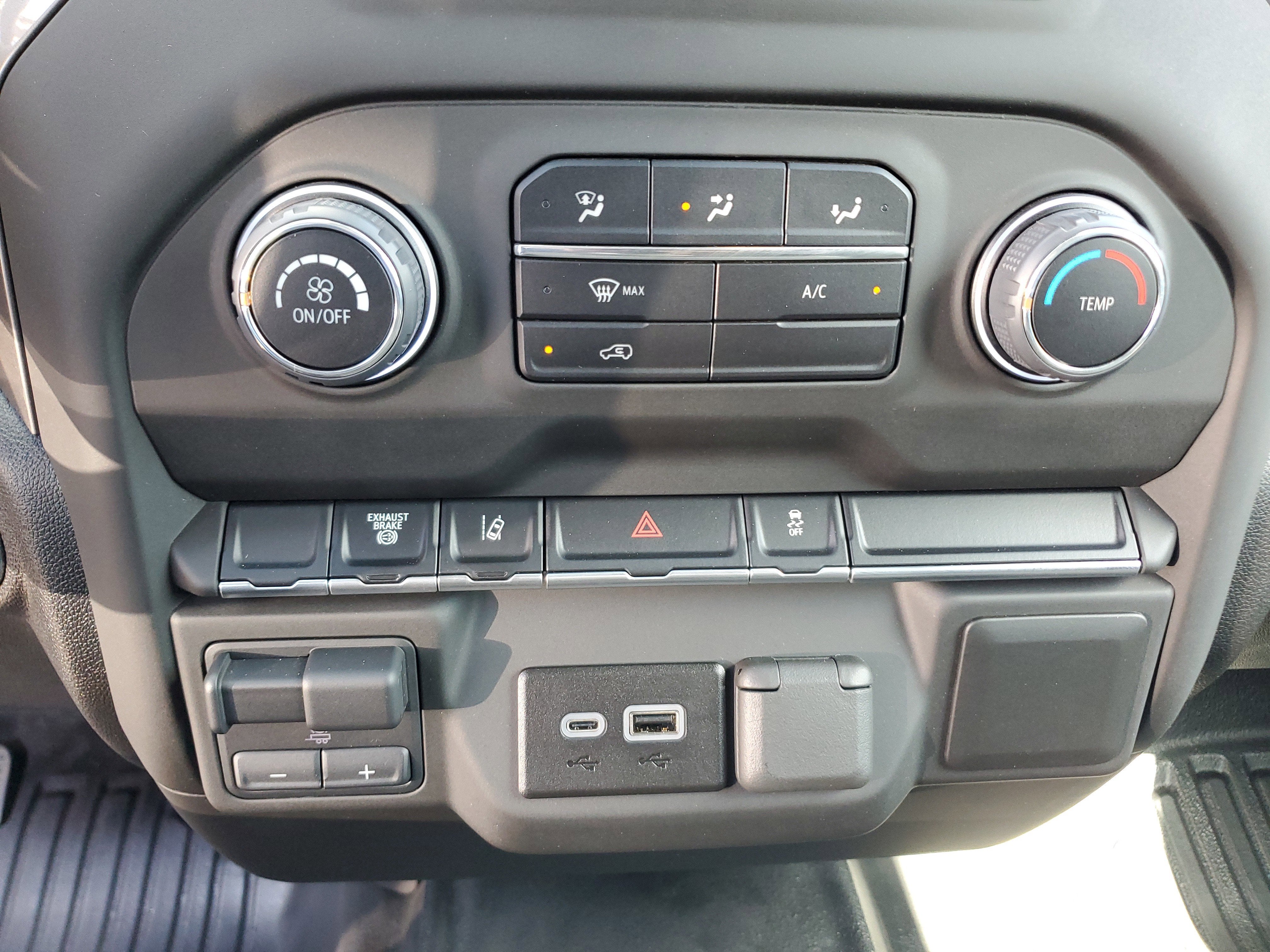 2025 Chevrolet Silverado 3500HD CC Work Truck 4WD Diesel