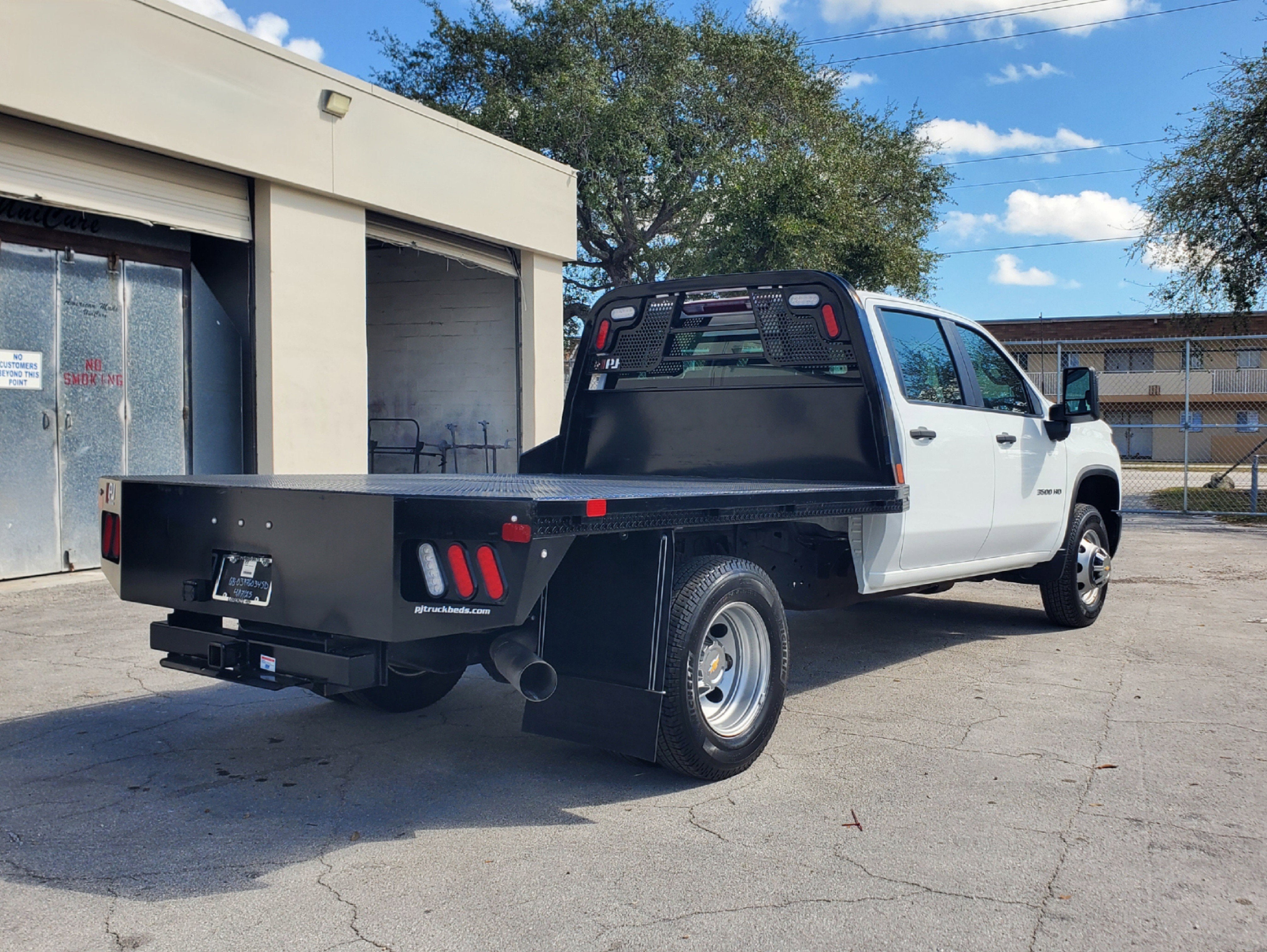 2025 Chevrolet Silverado 3500HD CC Work Truck 4WD Diesel