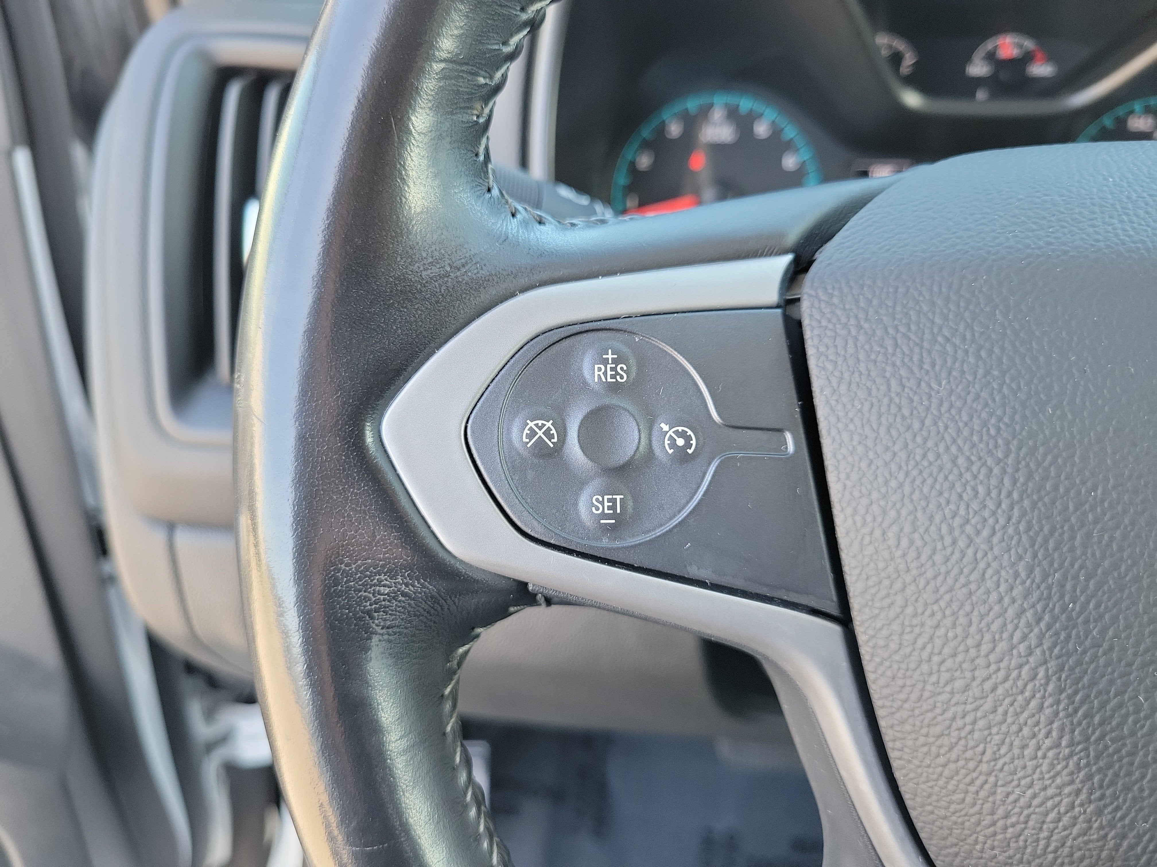 2022 Chevrolet Colorado 2WD LT