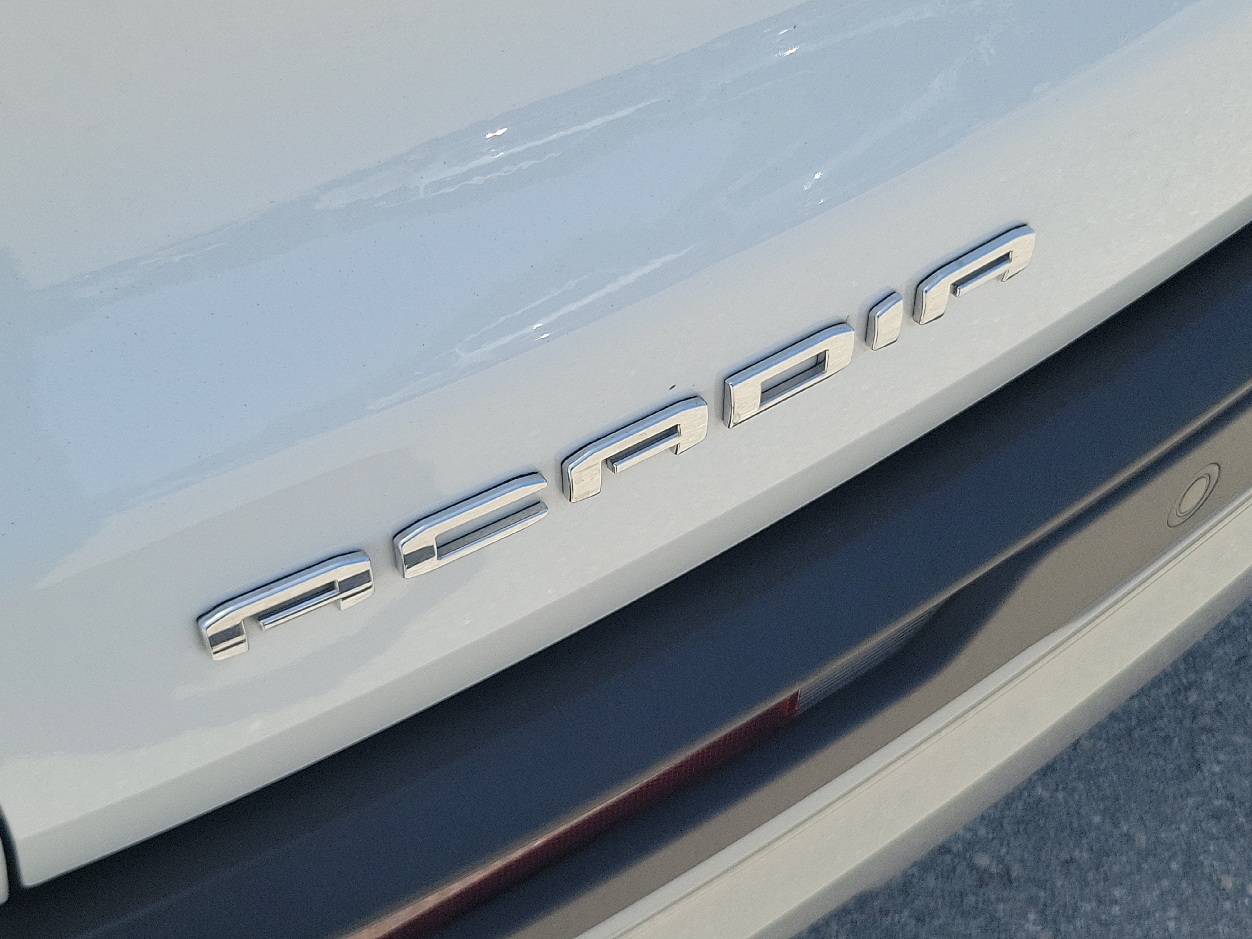 2024 GMC Acadia FWD Elevation