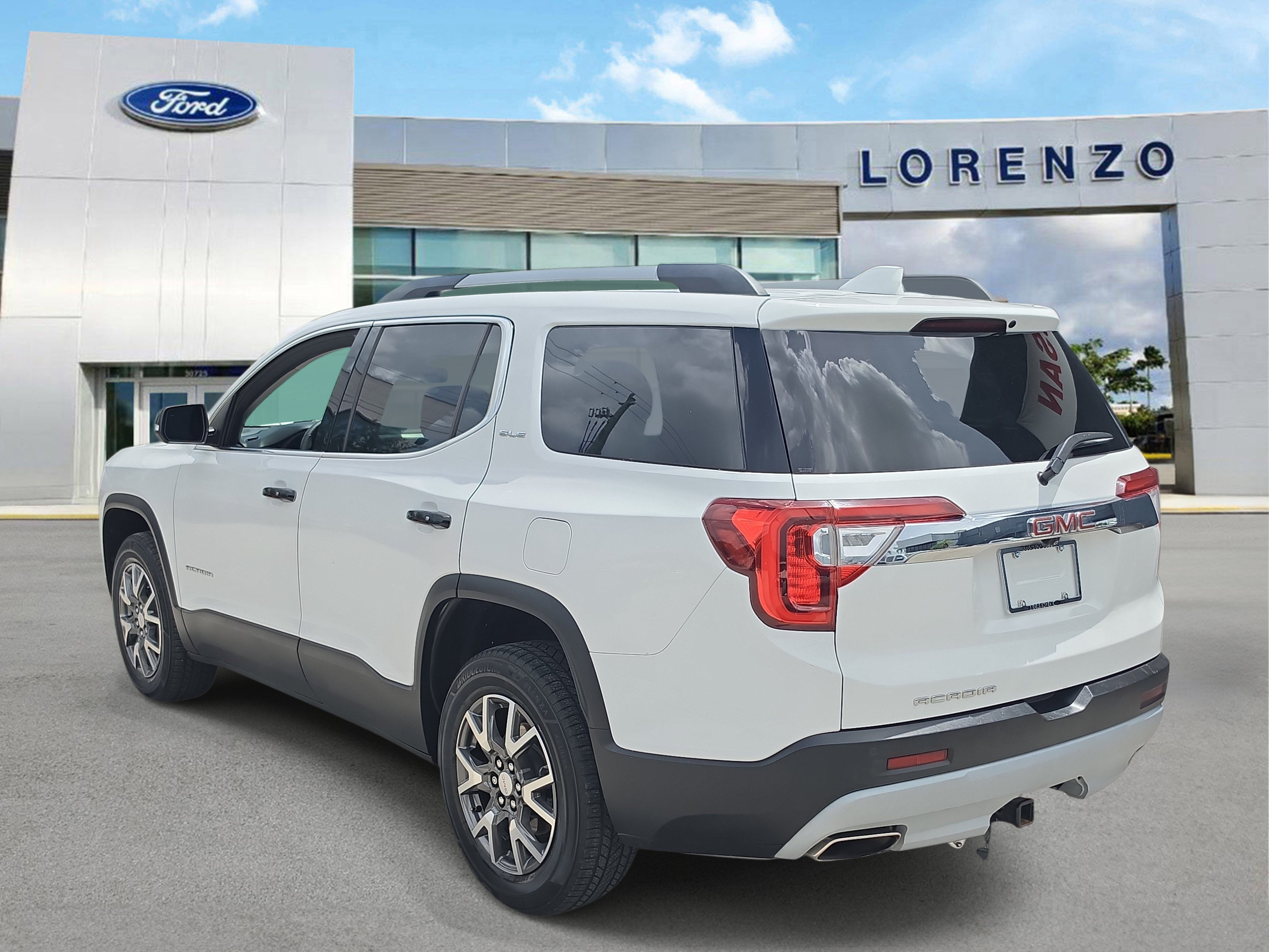 2022 GMC Acadia SLE