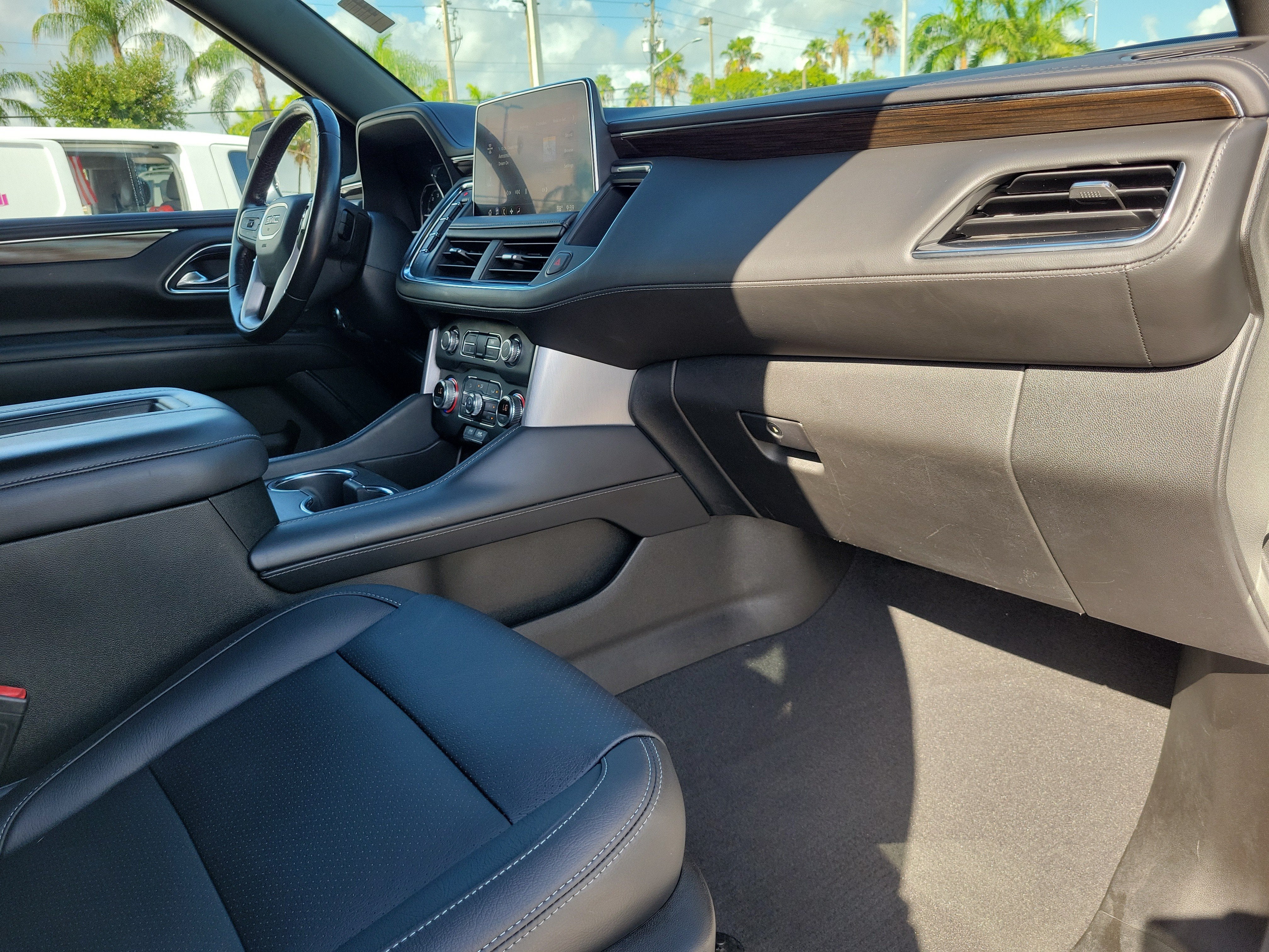 2021 GMC Yukon SLE