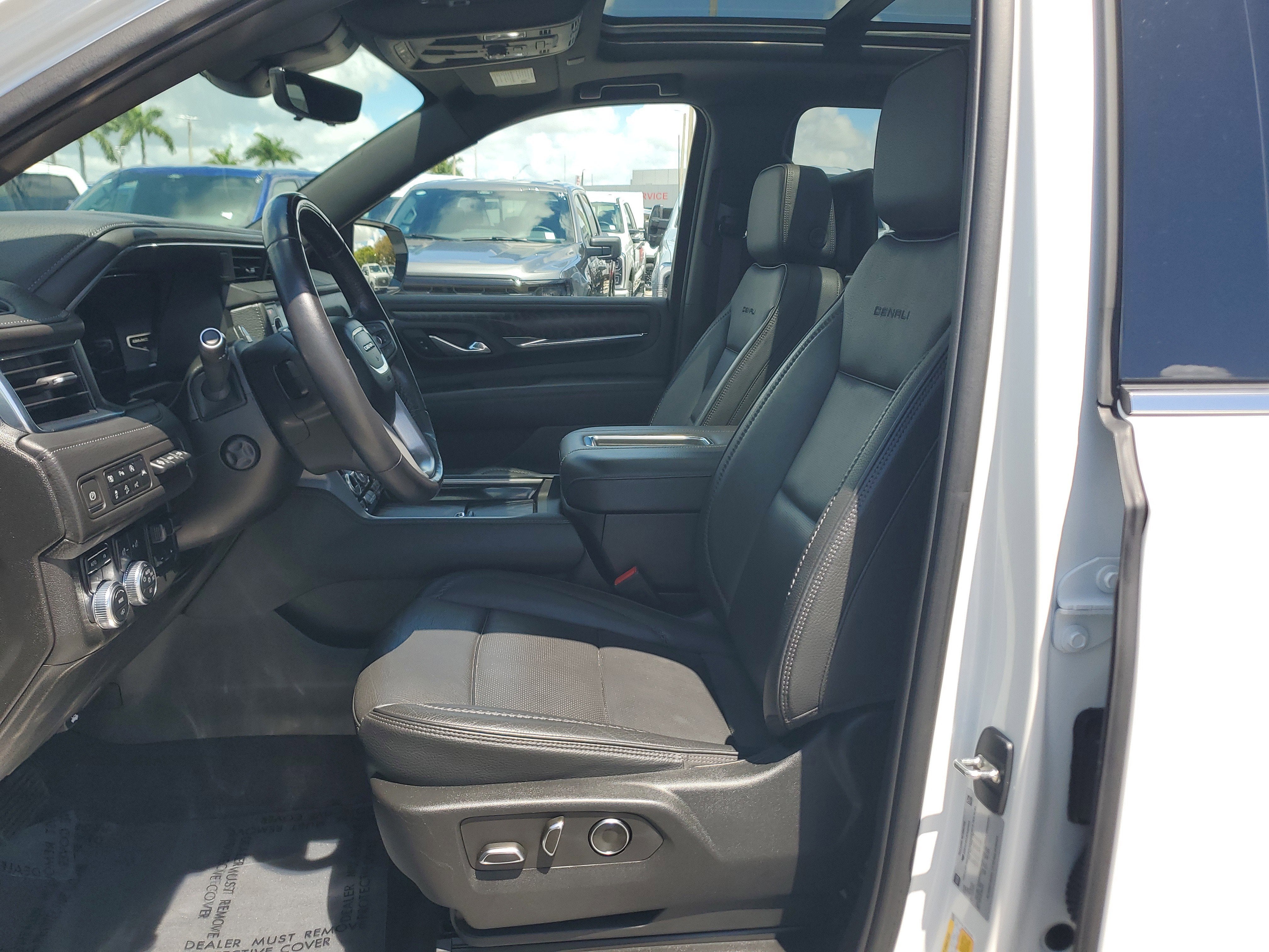 2023 GMC Yukon XL Denali 4WD