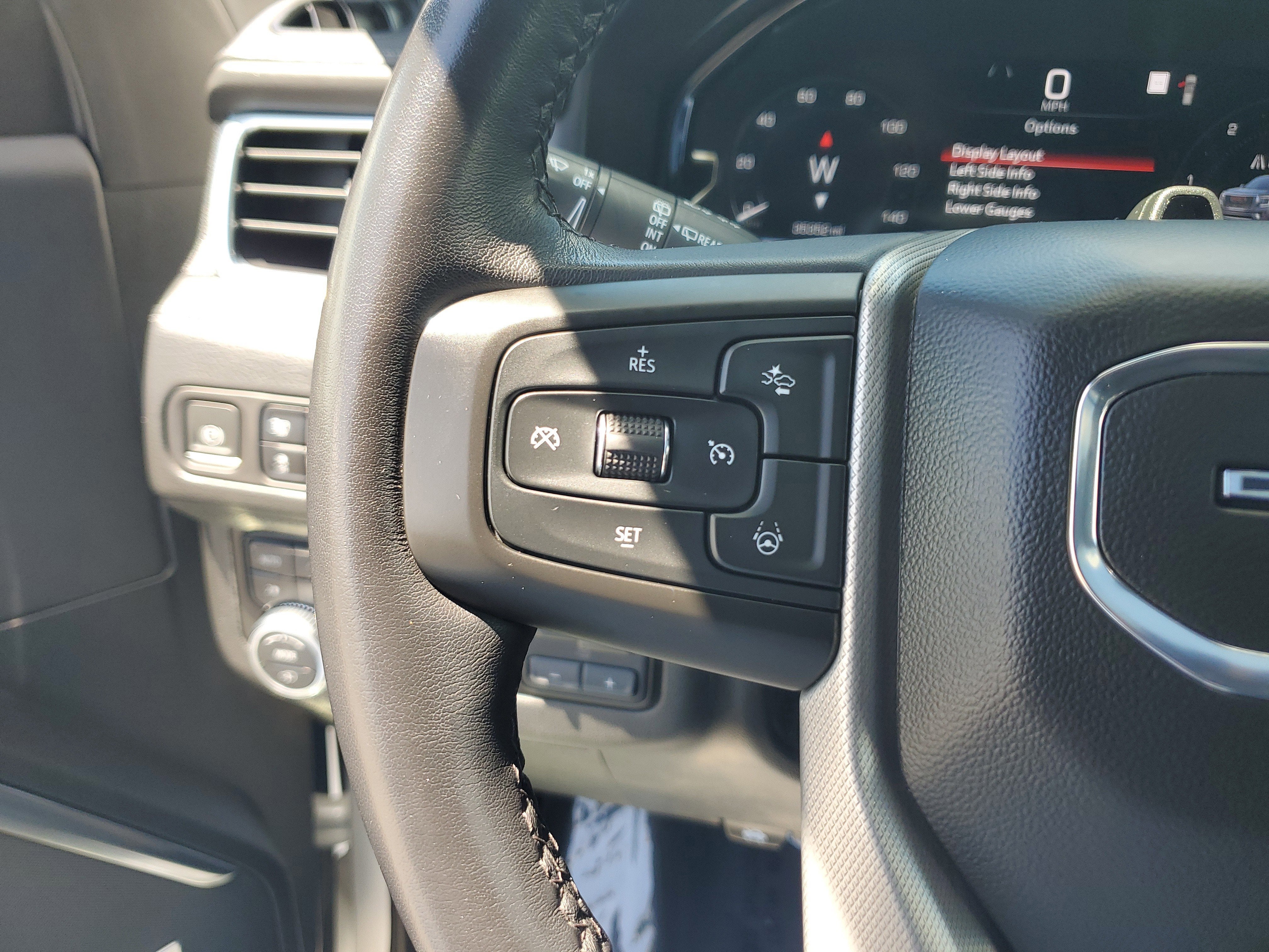 2023 GMC Yukon XL Denali 4WD