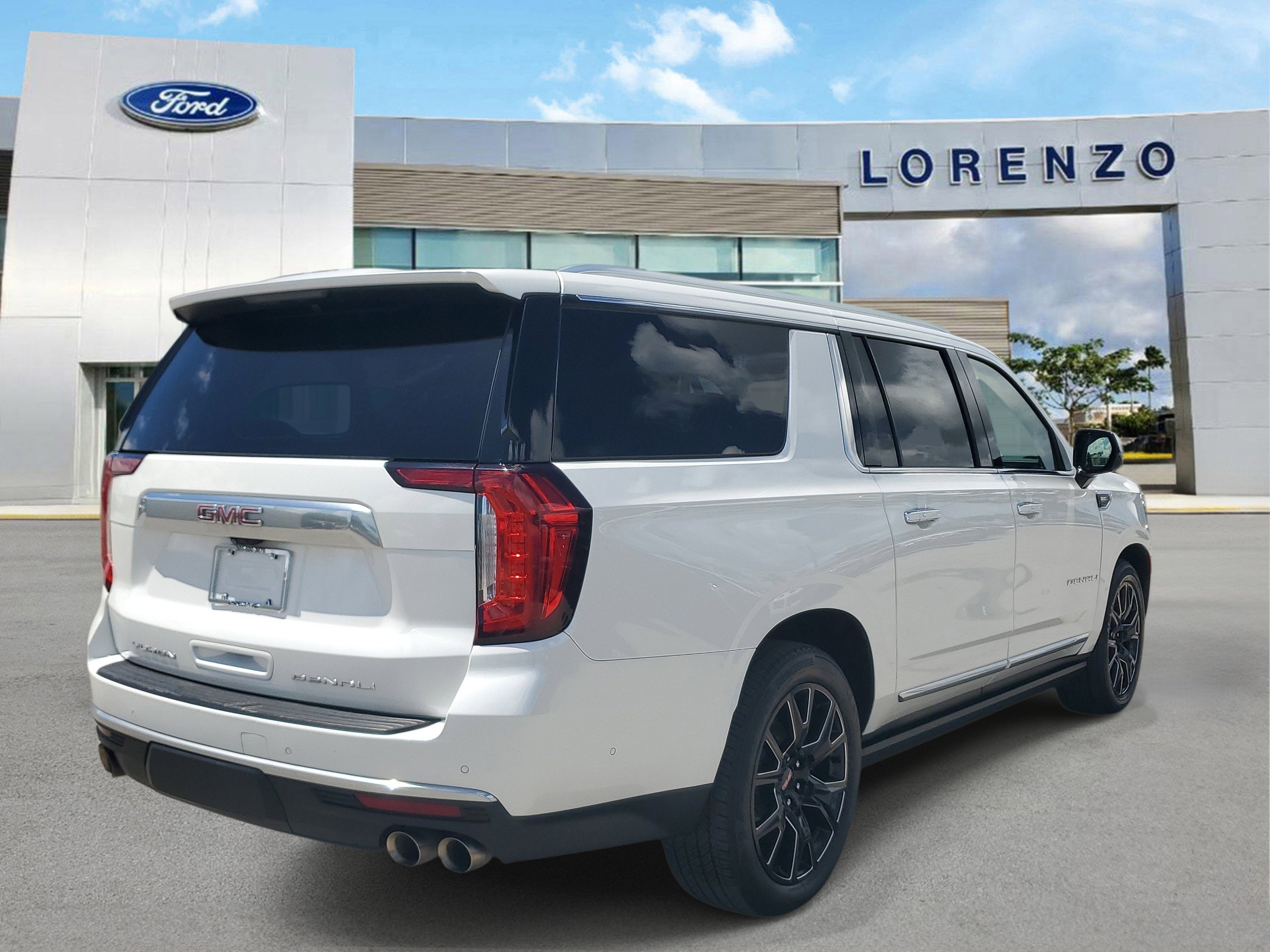 2023 GMC Yukon XL Denali 4WD