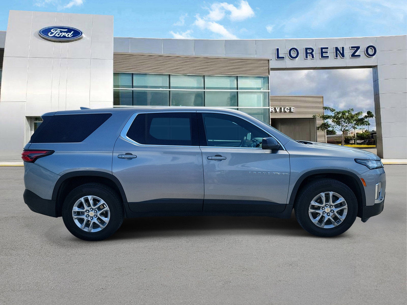 2023 Chevrolet Traverse LS
