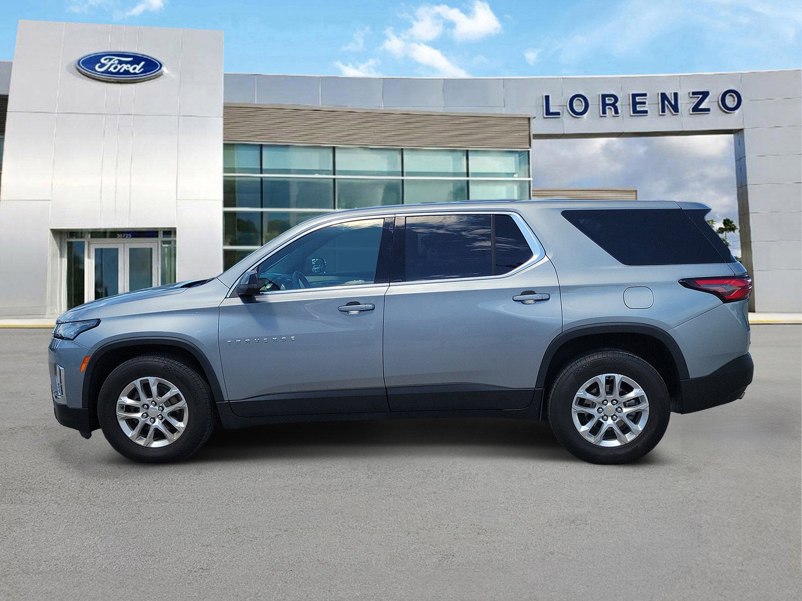 2023 Chevrolet Traverse LS
