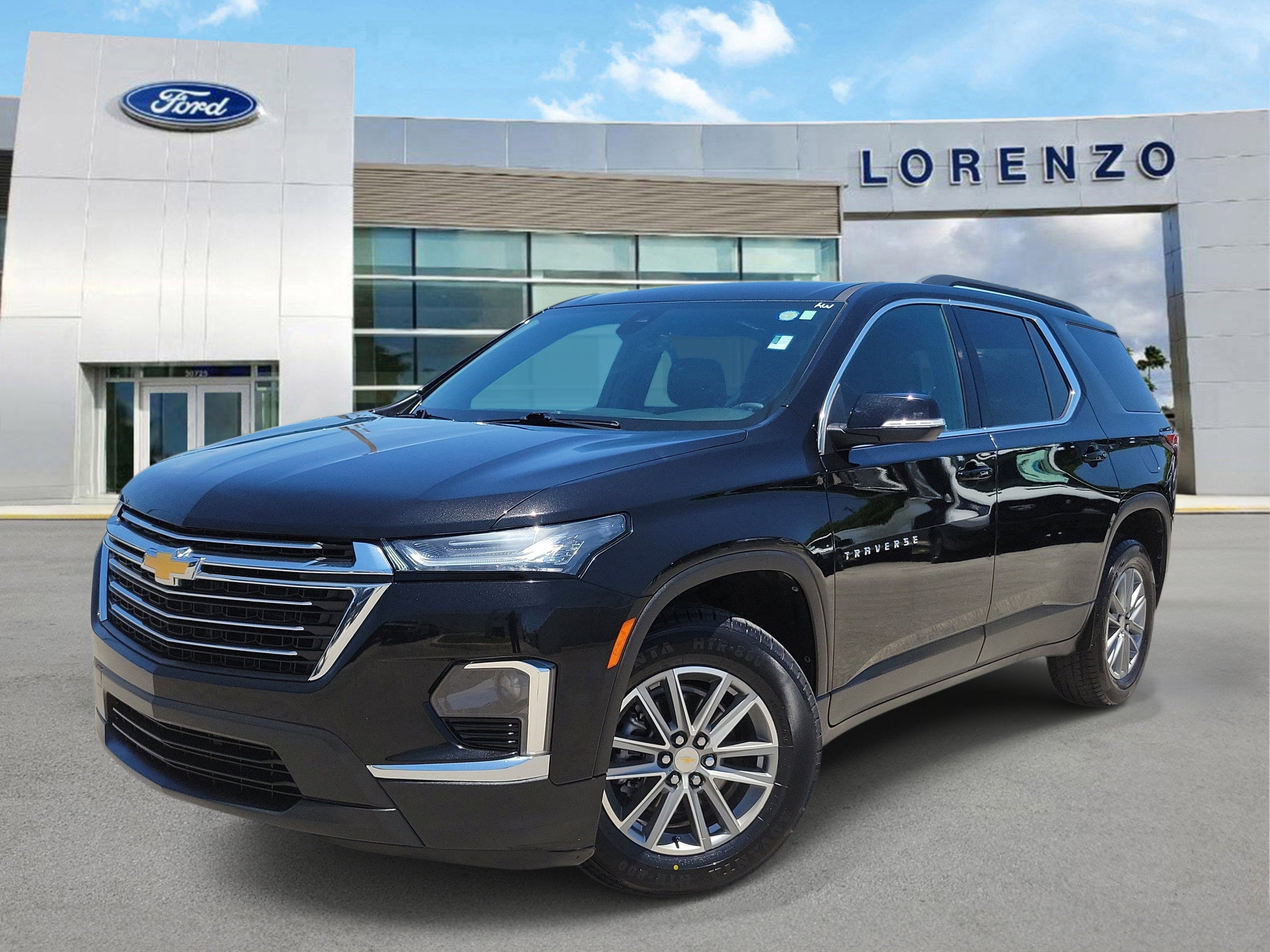 2023 Chevrolet Traverse LT Cloth
