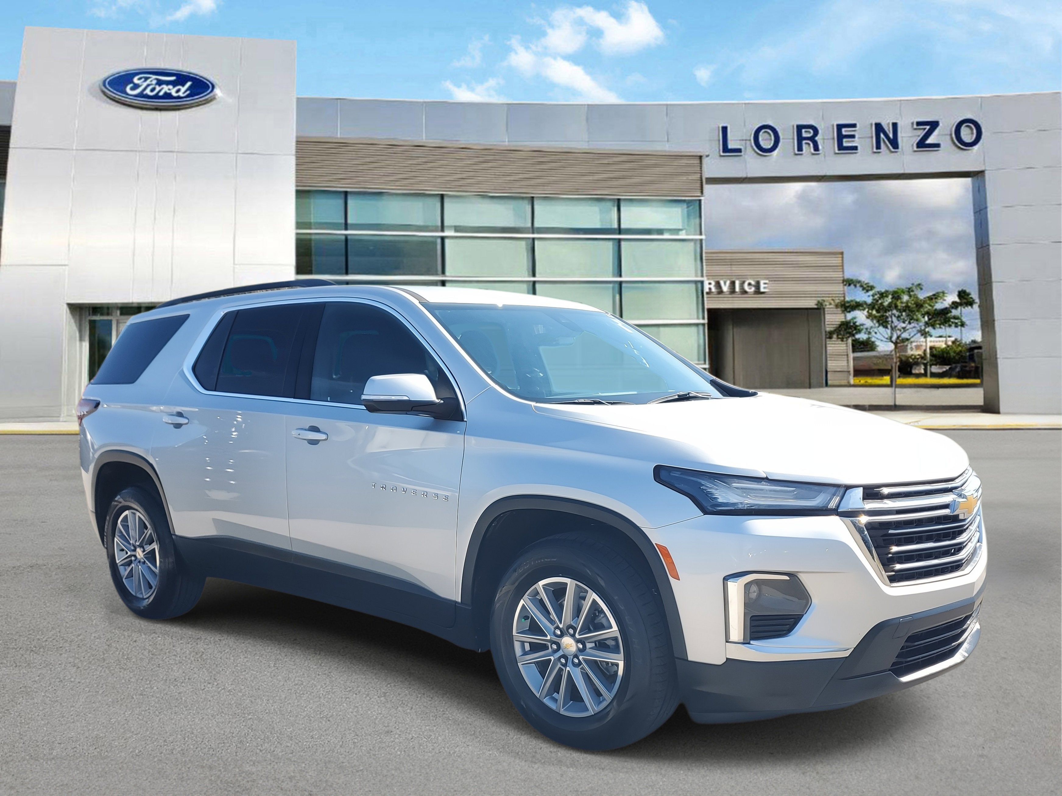 2022 Chevrolet Traverse LT Cloth