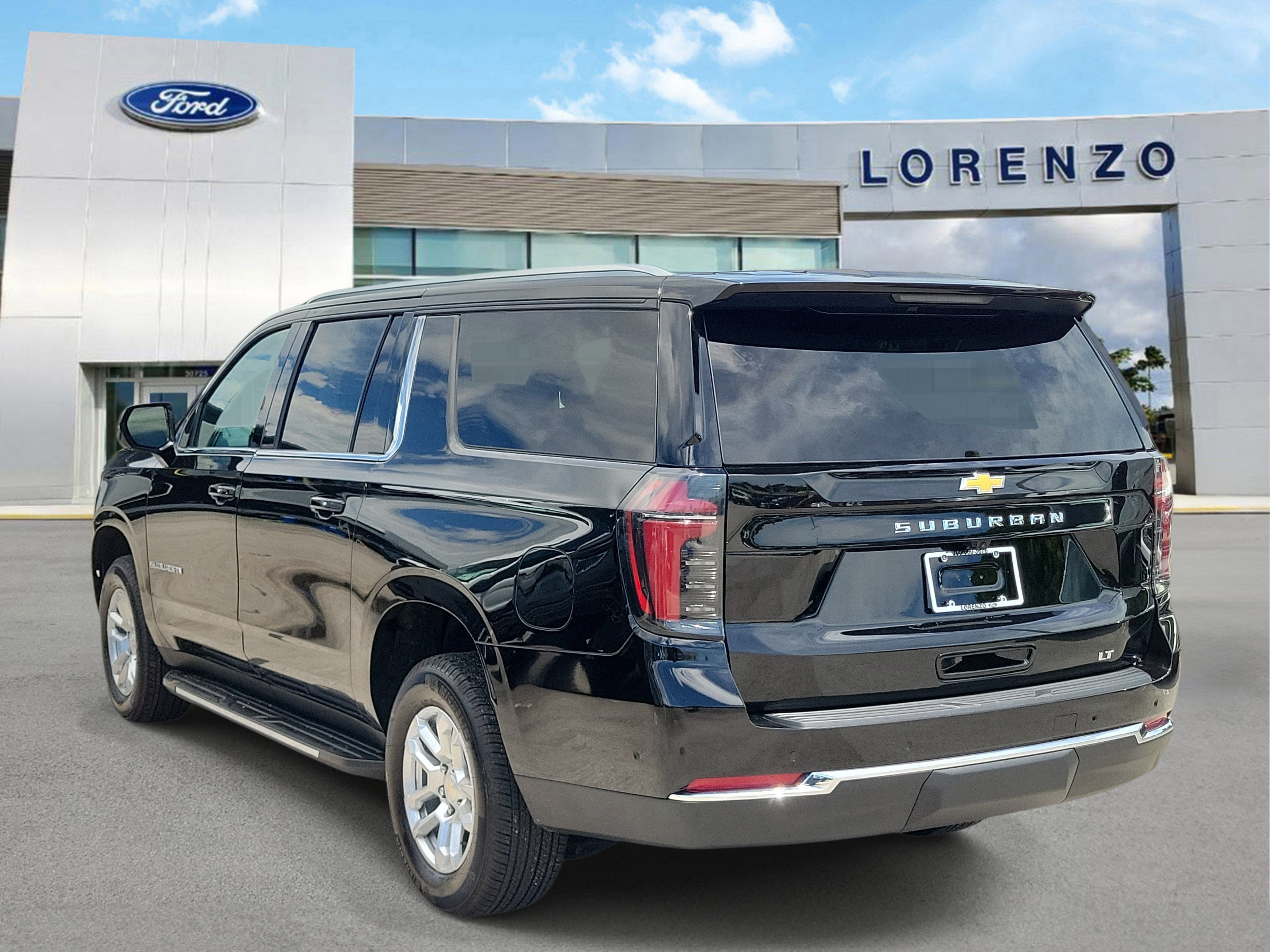 2026 Chevrolet Suburban LT