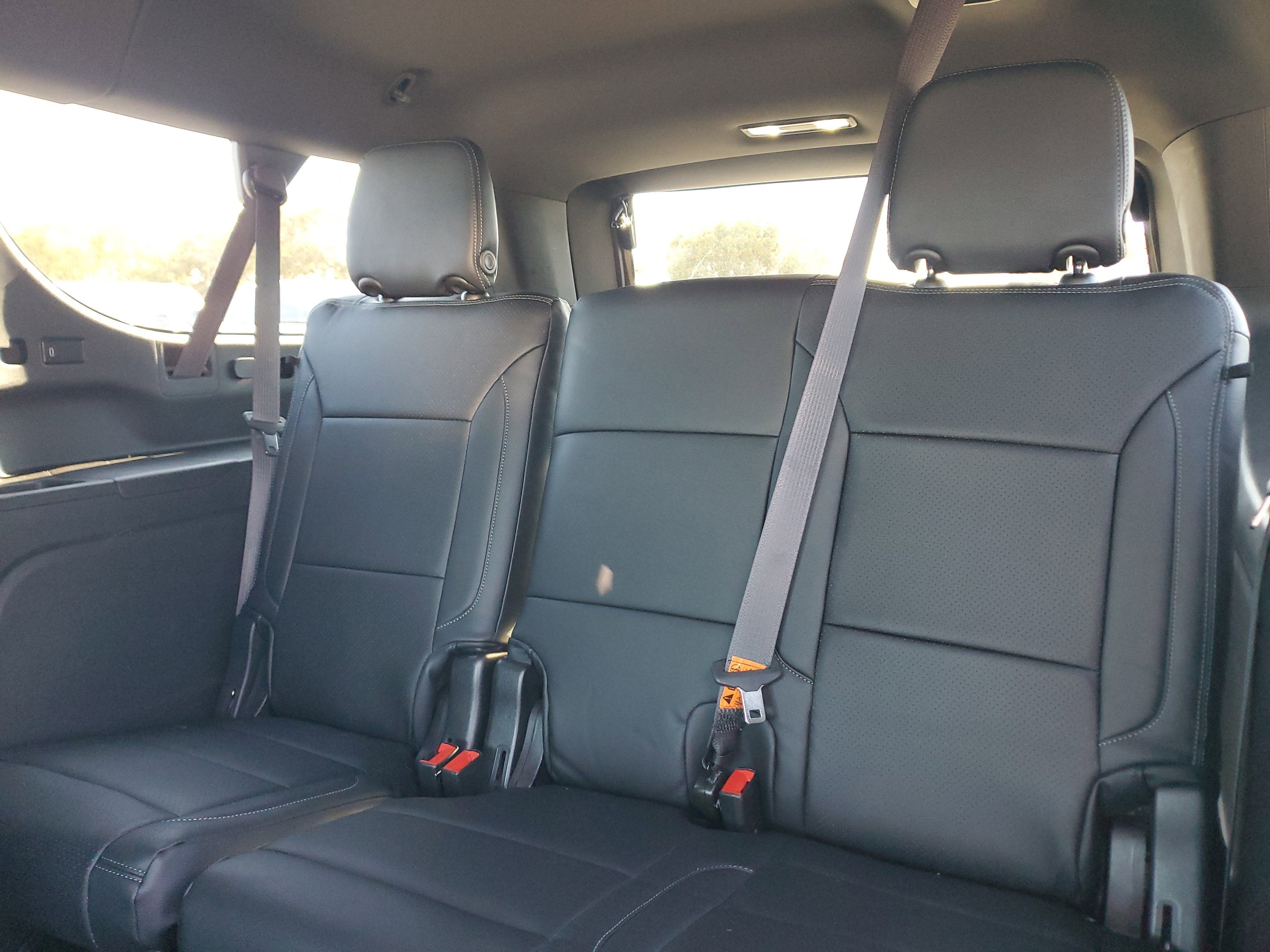 2023 Chevrolet Suburban LS