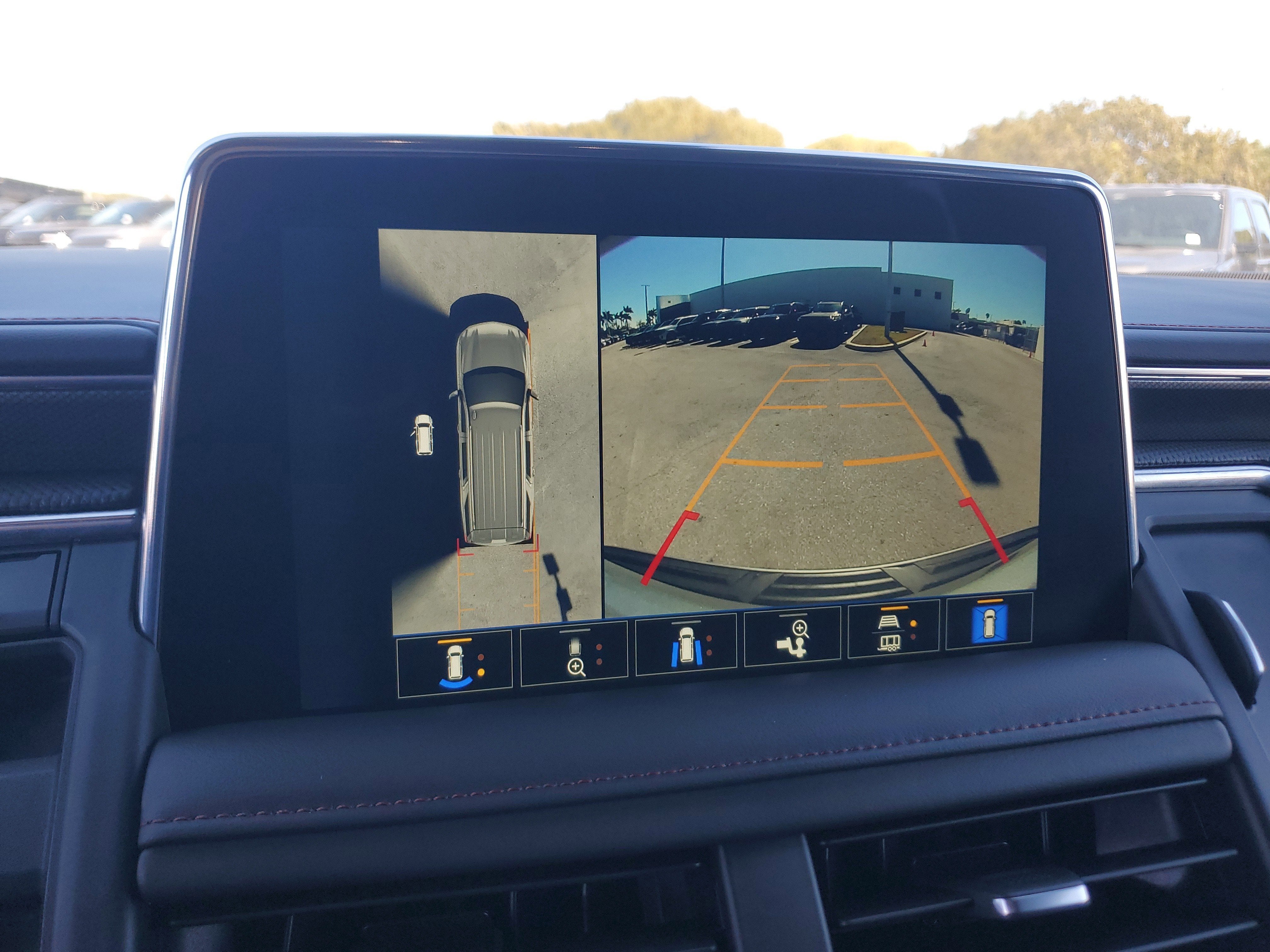 2024 Chevrolet Suburban RST