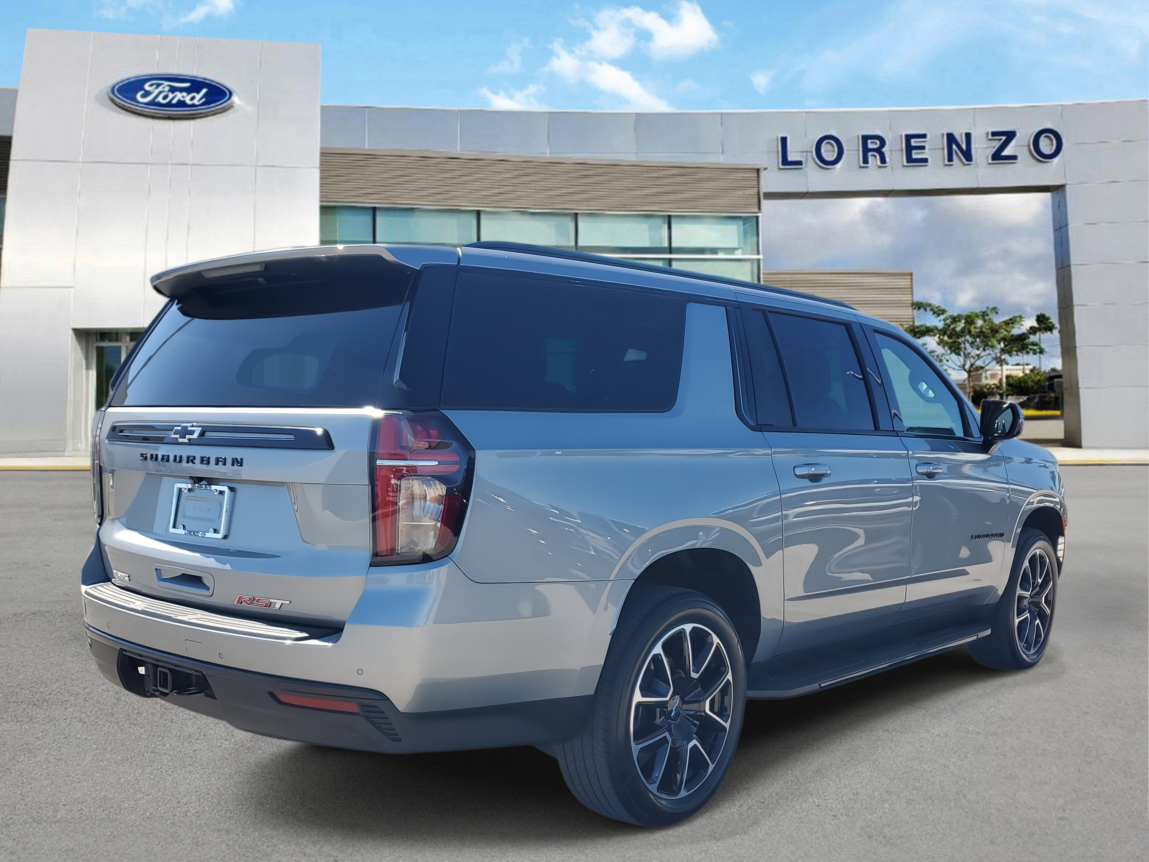 2024 Chevrolet Suburban RST