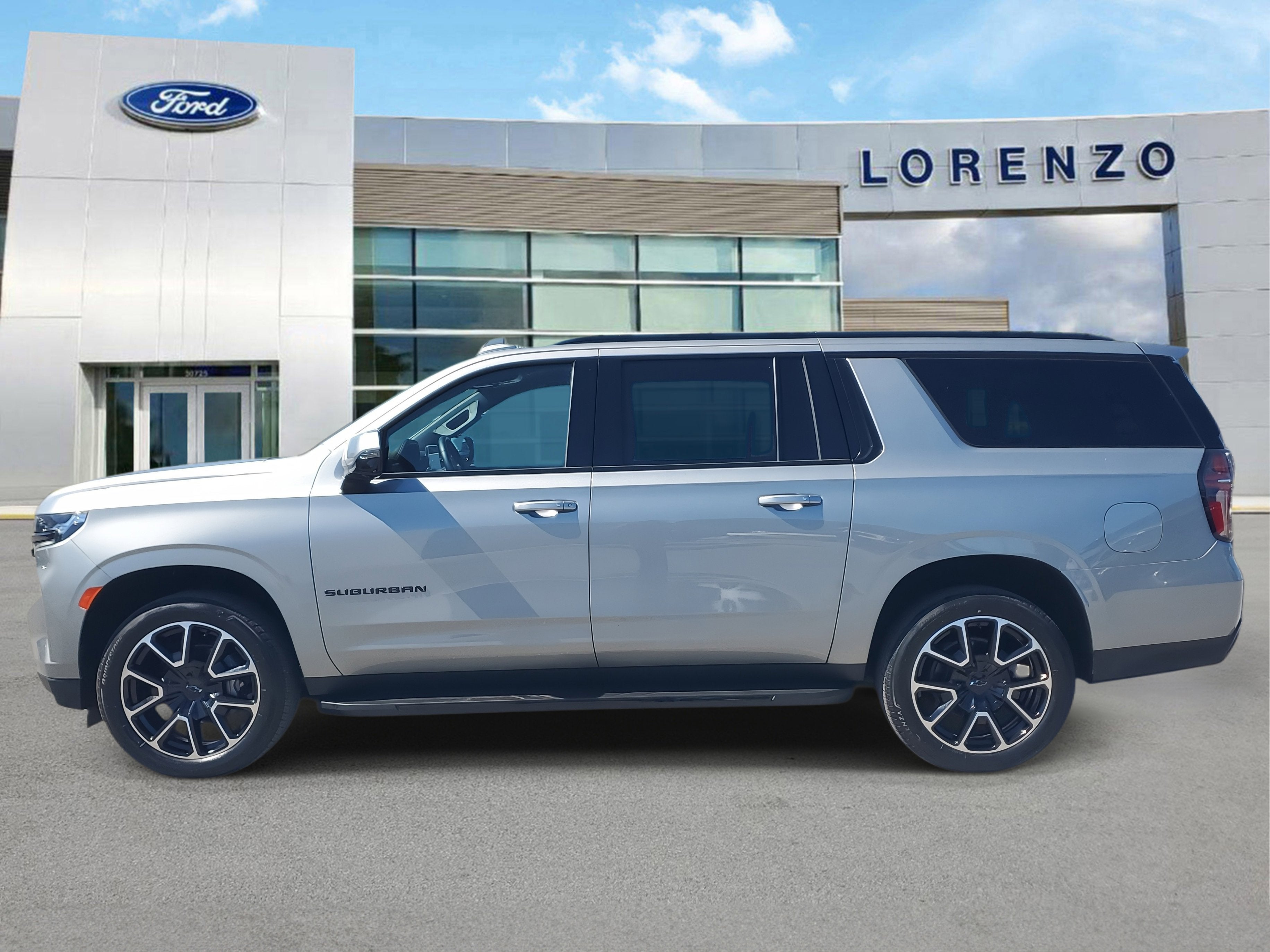 2024 Chevrolet Suburban RST