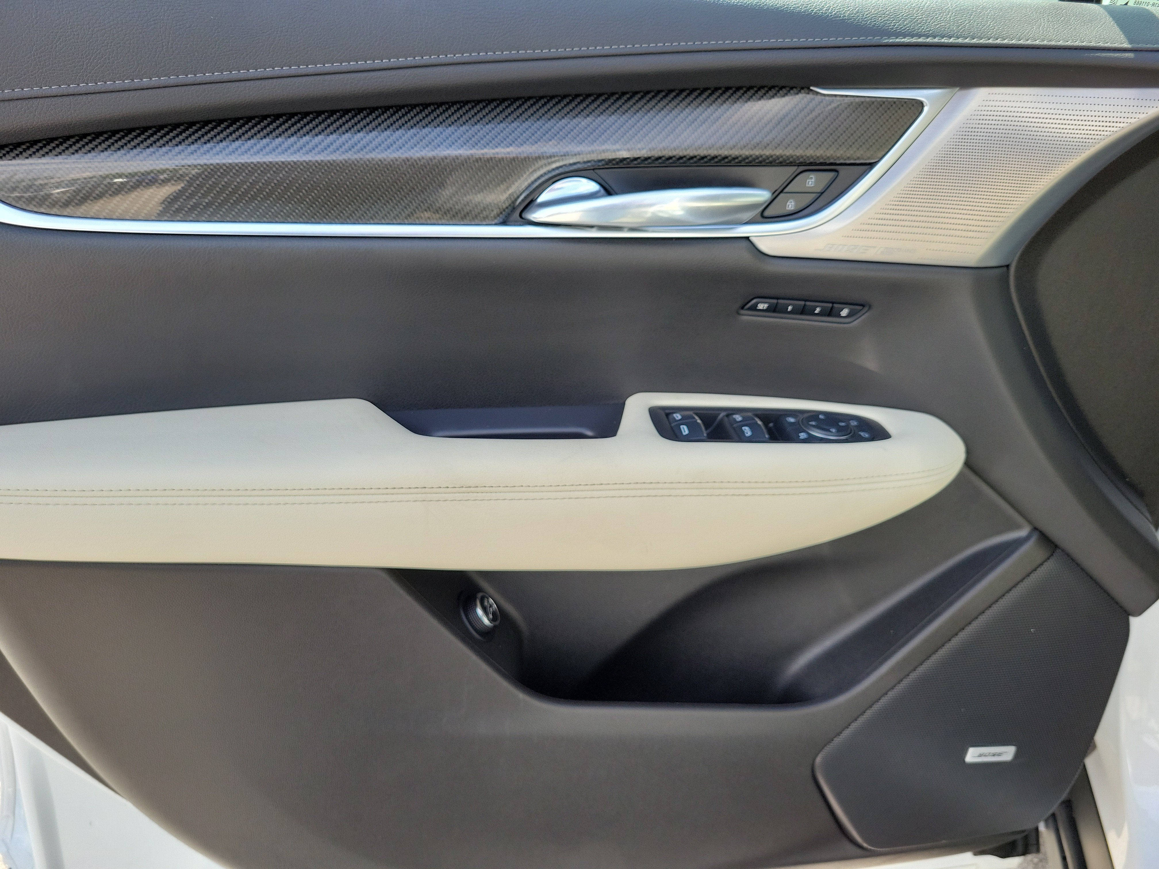 2023 Cadillac XT6 AWD Sport