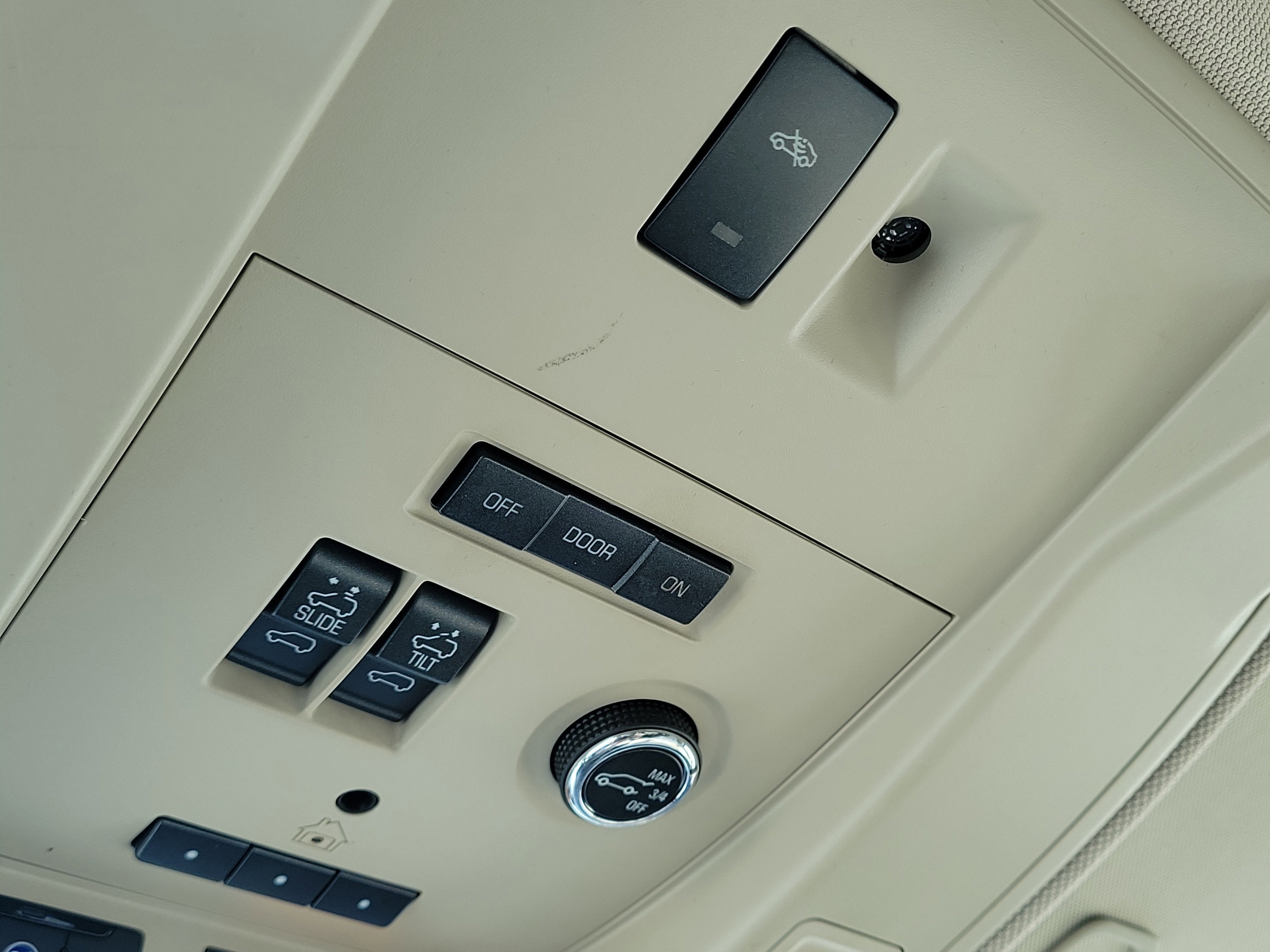 2018 Cadillac Escalade Luxury