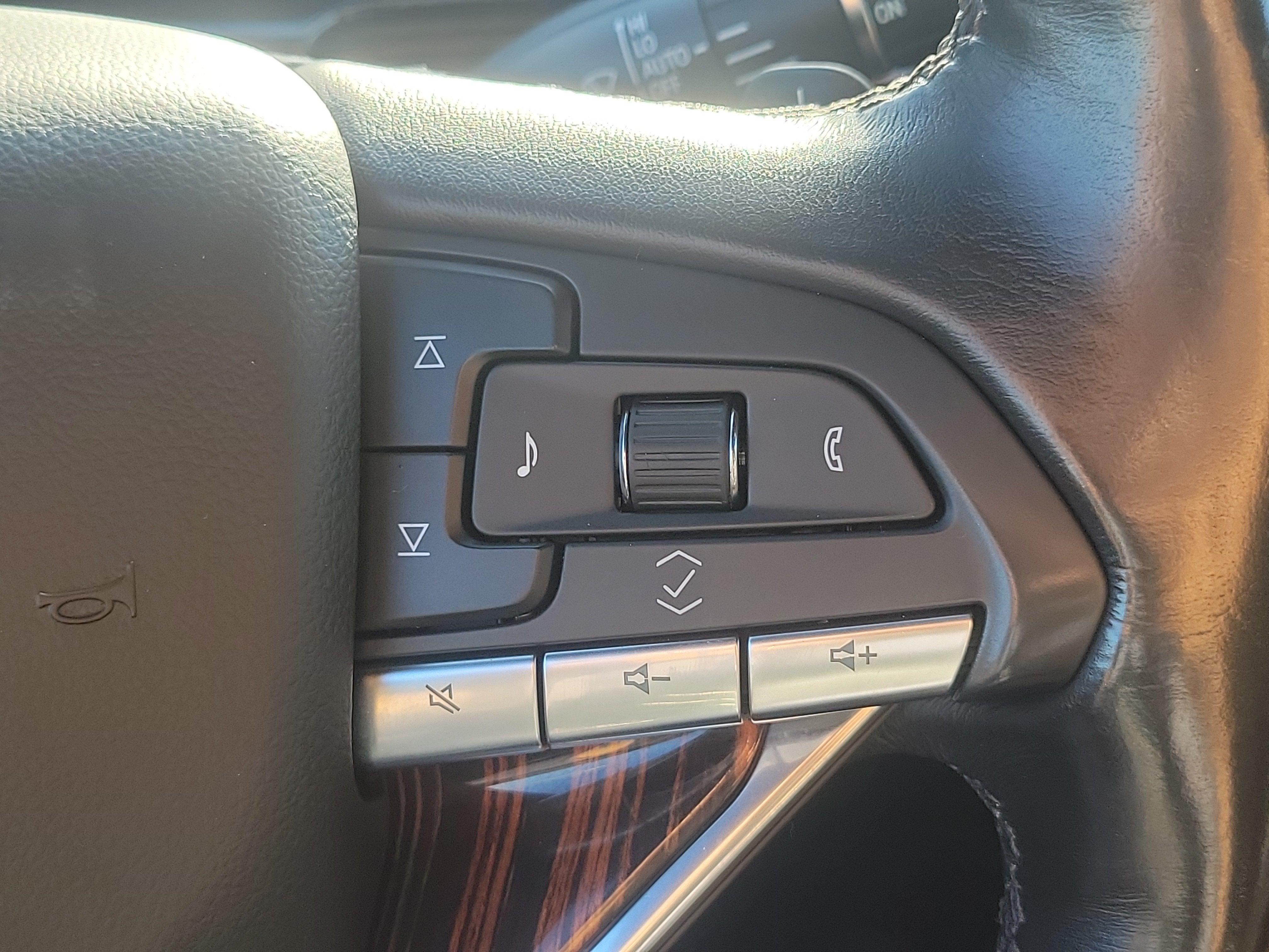 2022 Cadillac Escalade Premium Luxury 4WD