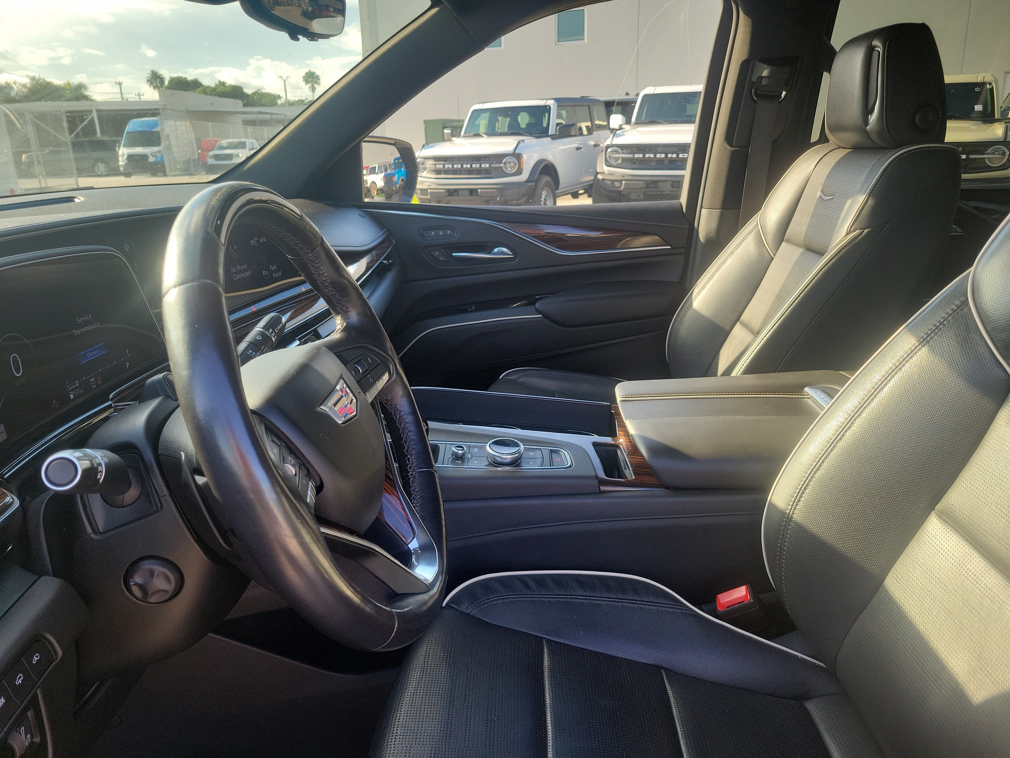 2022 Cadillac Escalade Premium Luxury 4WD