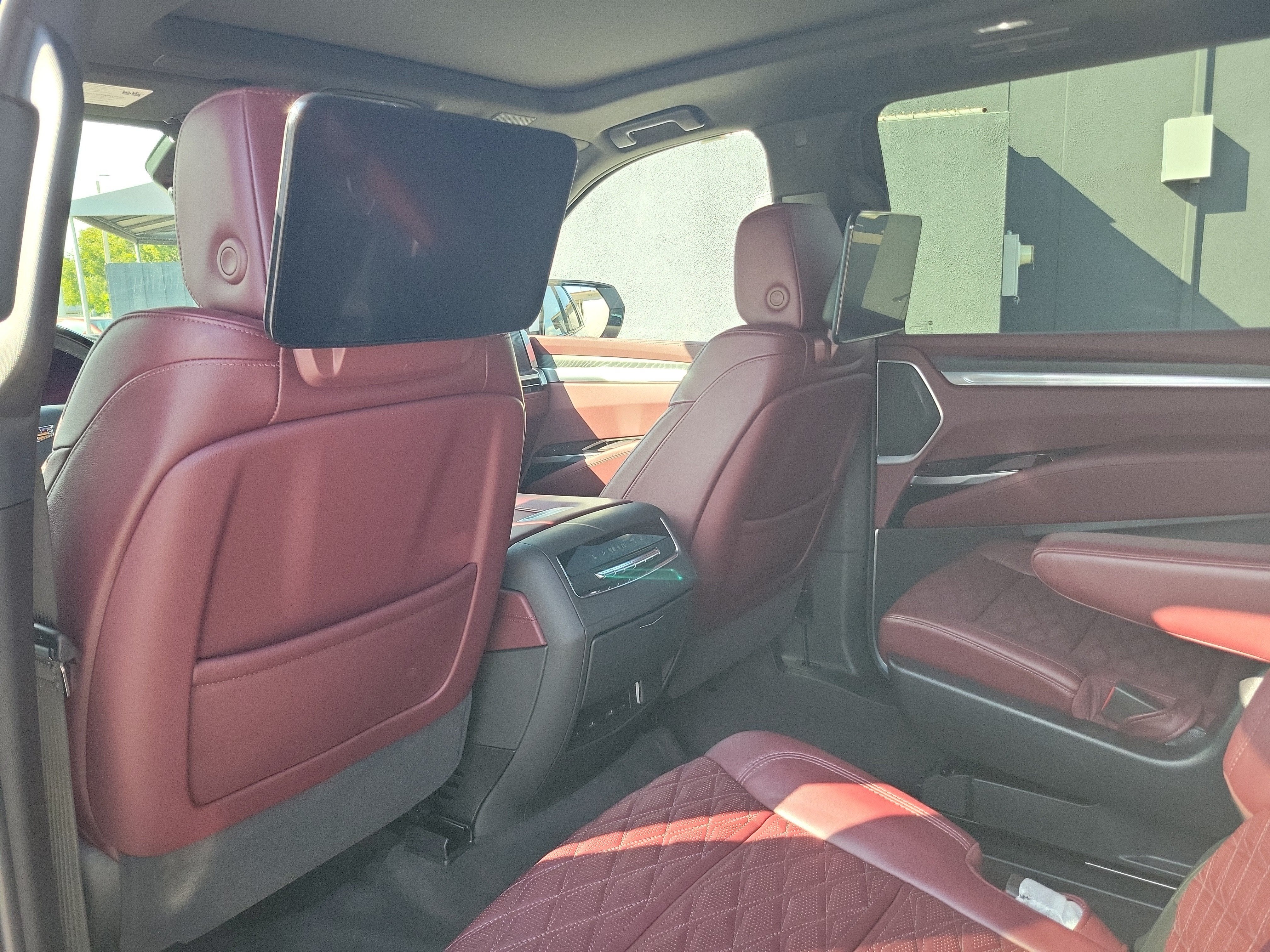 2025 Cadillac Escalade ESV 4WD Sport