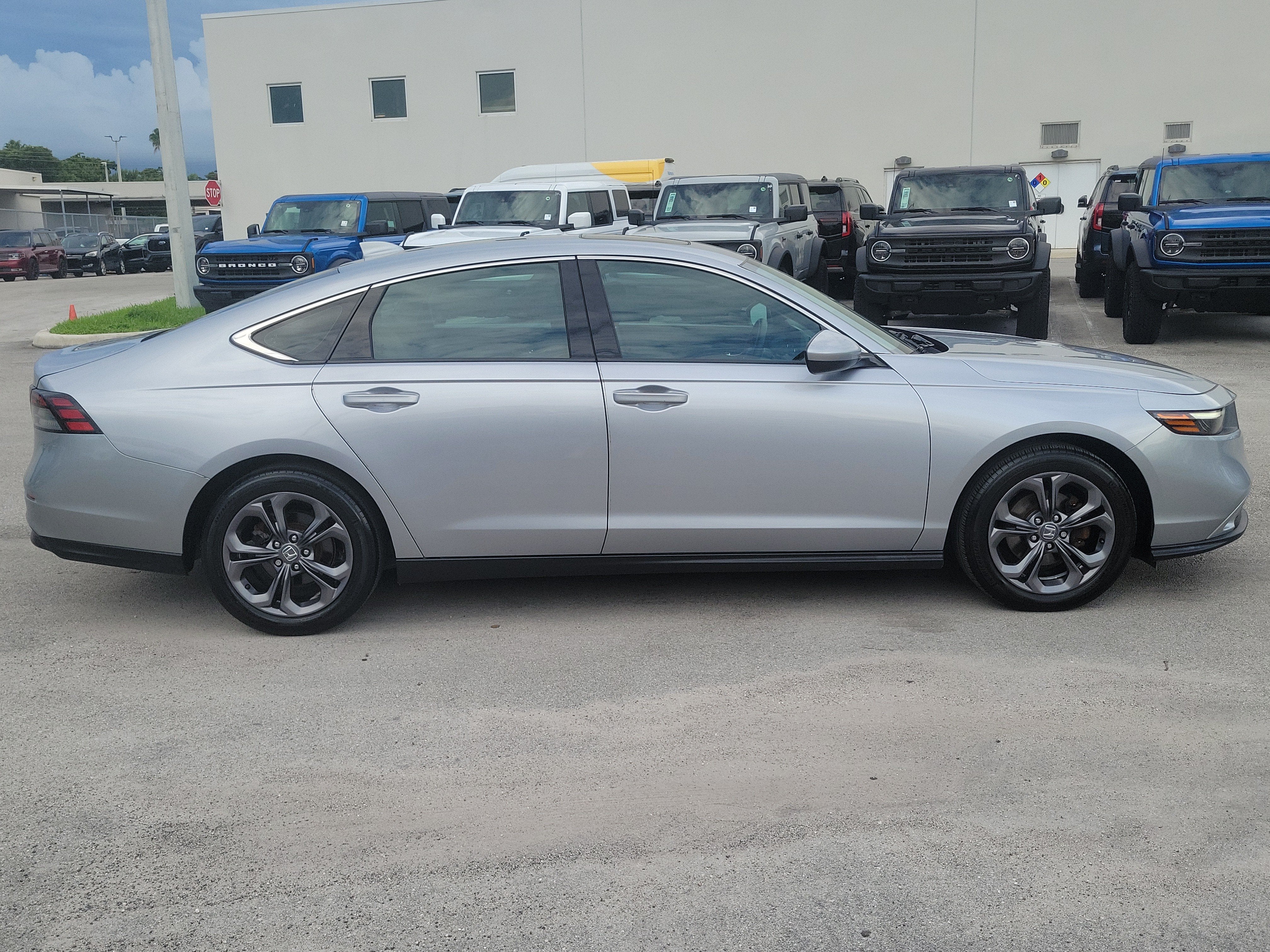 2023 Honda Accord Sedan EX