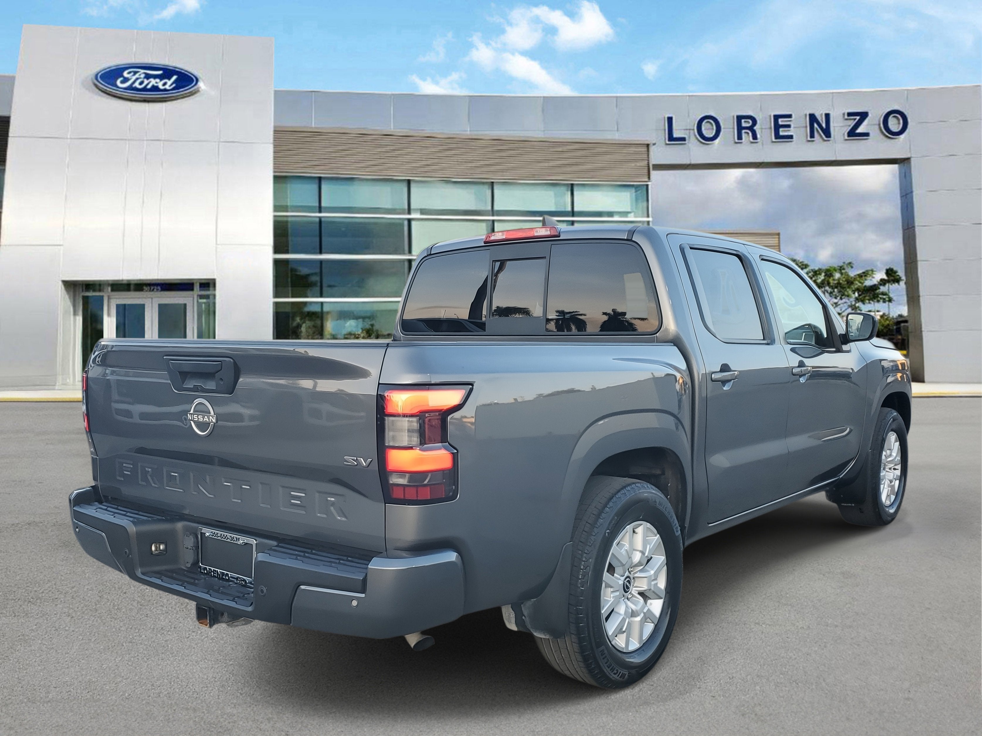 2022 Nissan Frontier SV