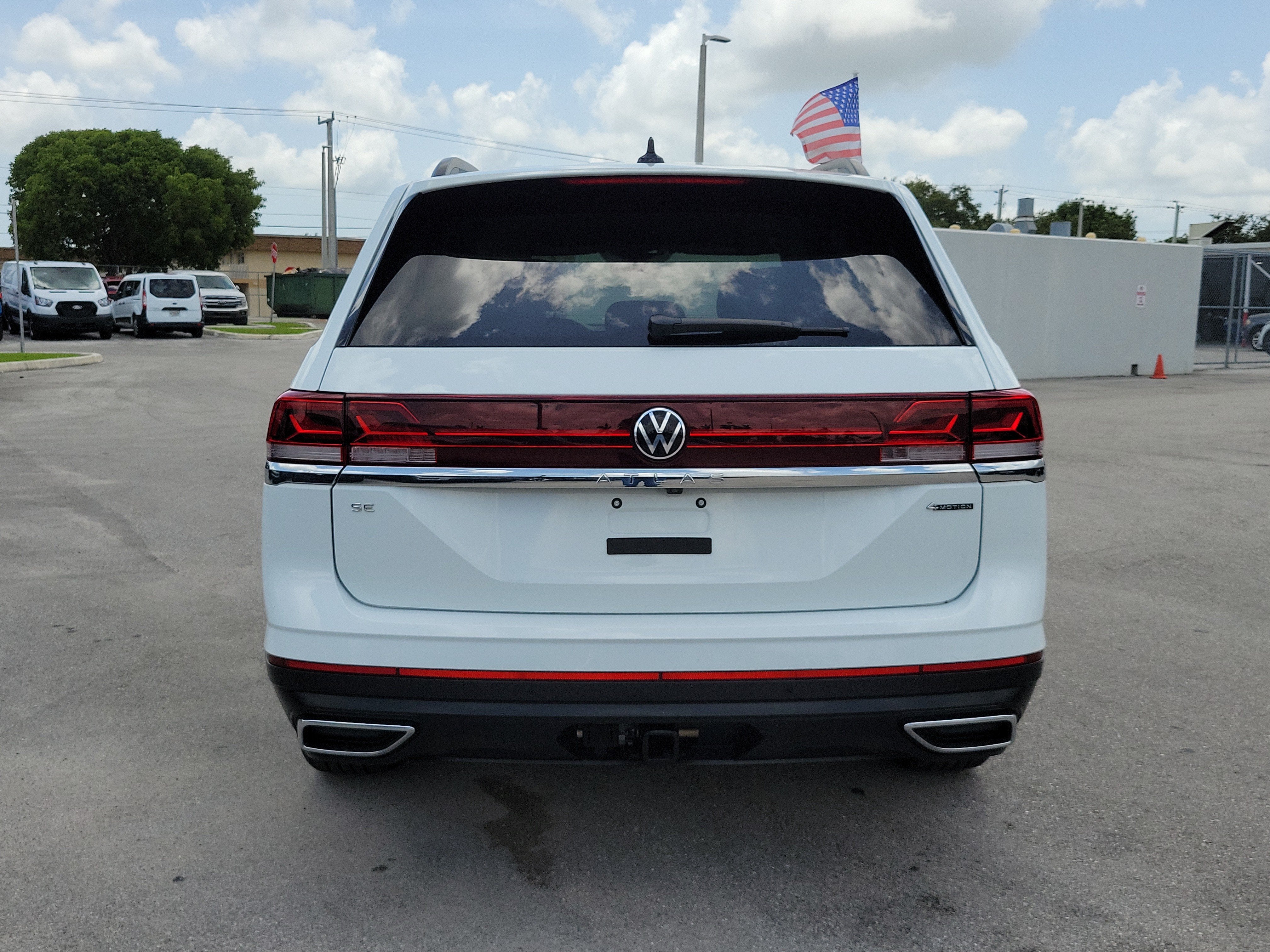 2025 Volkswagen Atlas 2.0T SE w/Technology
