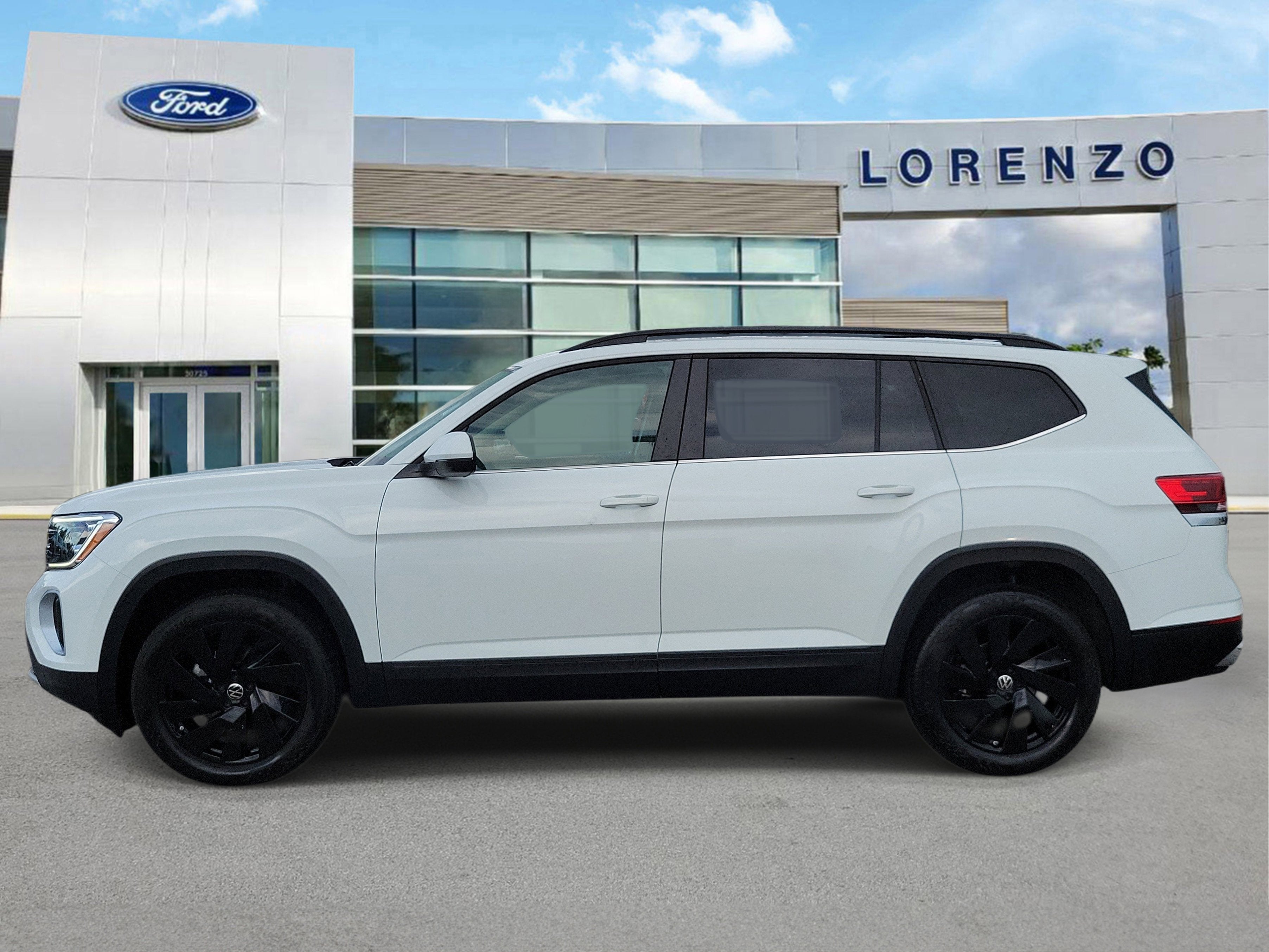 2025 Volkswagen Atlas 2.0T SE w/Technology