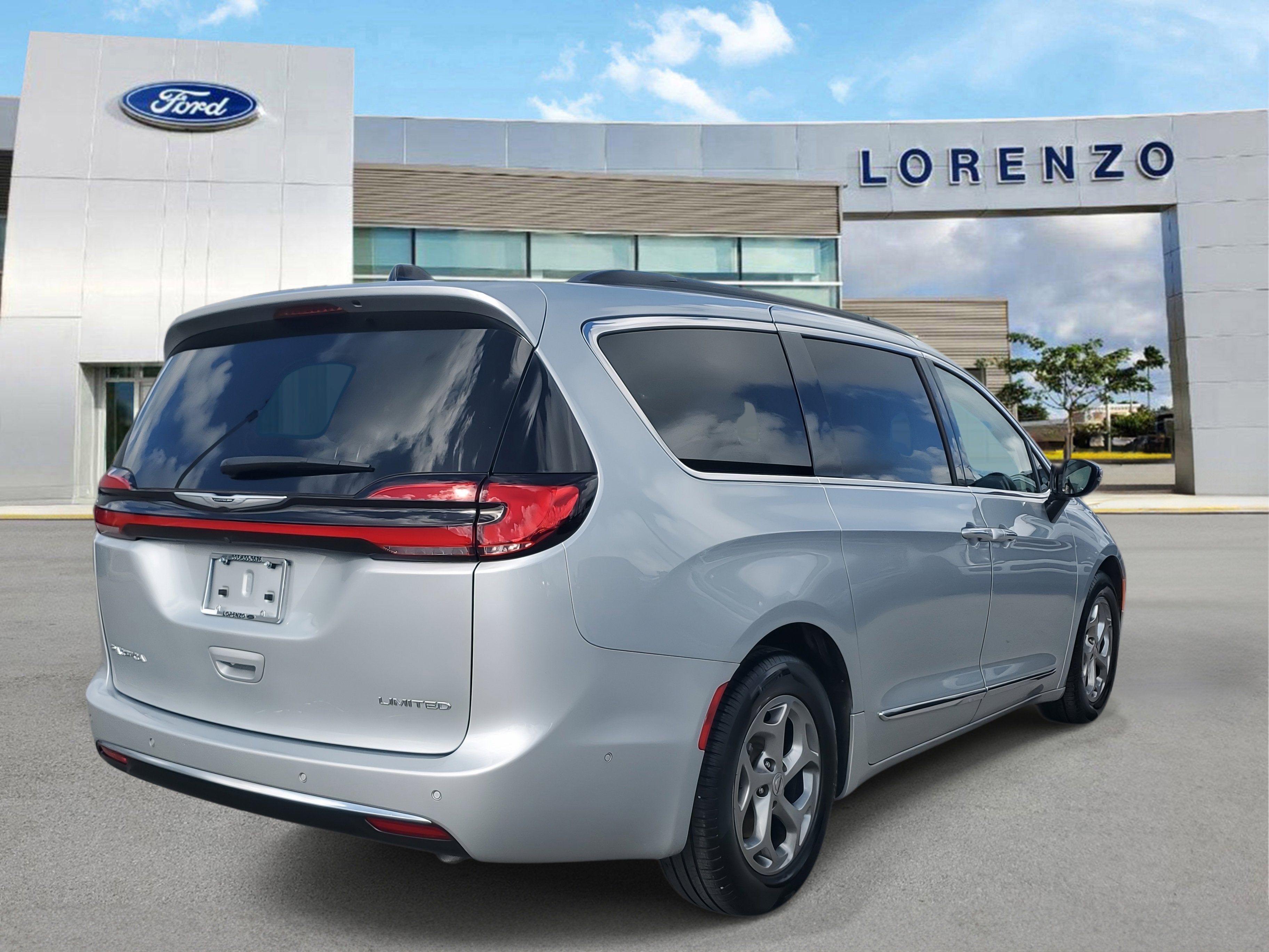 2023 Chrysler Pacifica Limited