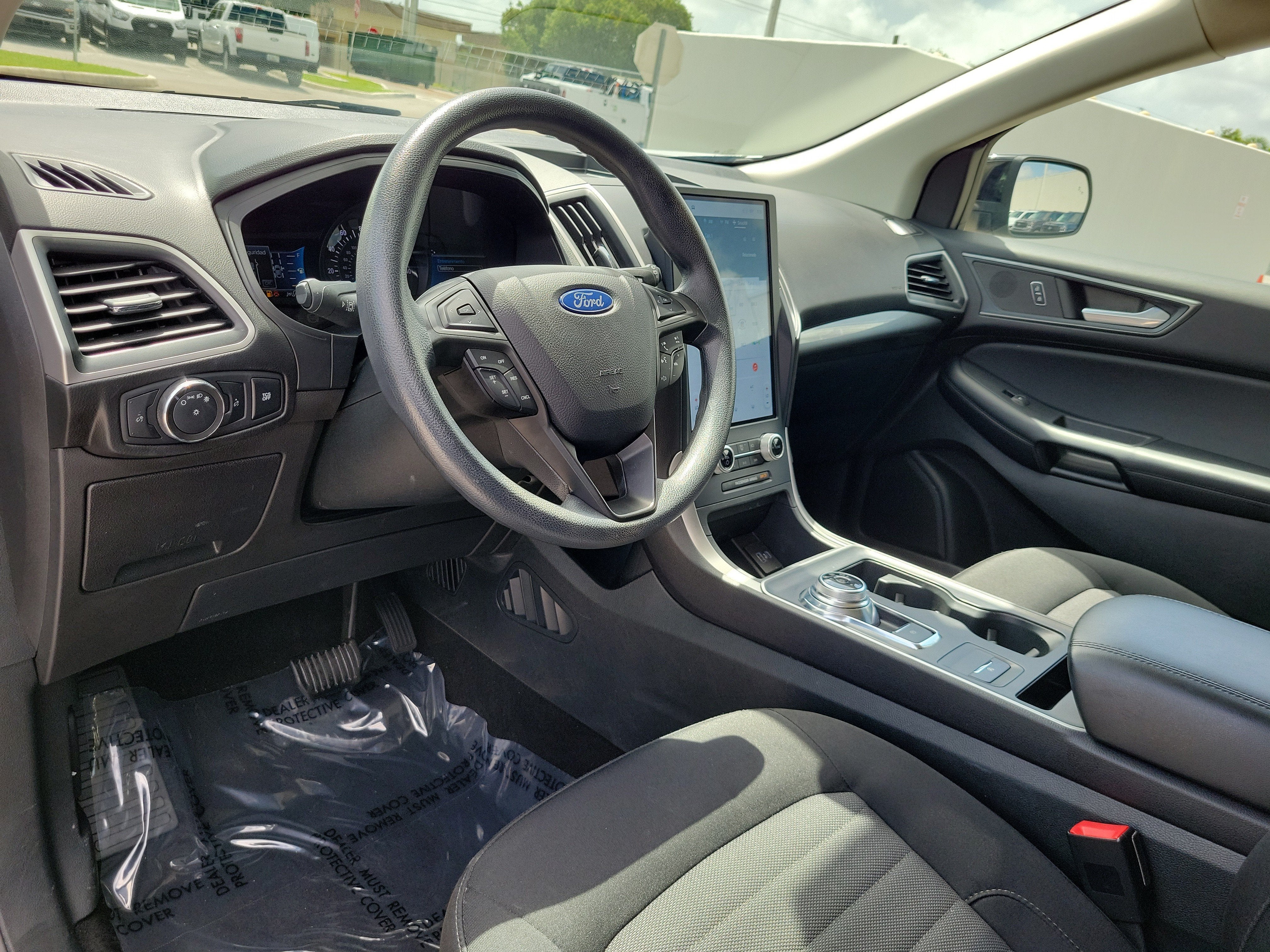 2022 Ford Edge SE
