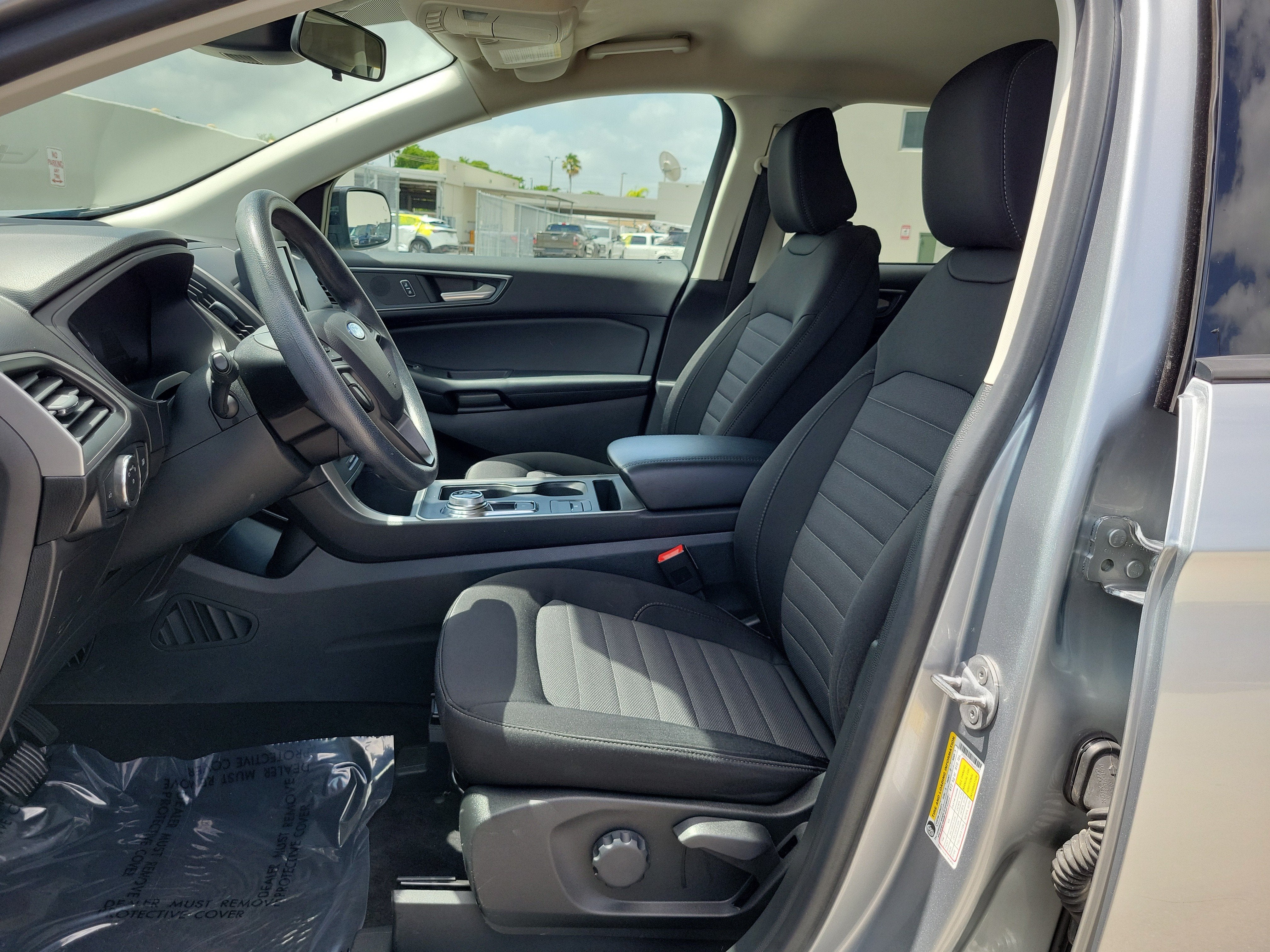 2022 Ford Edge SE