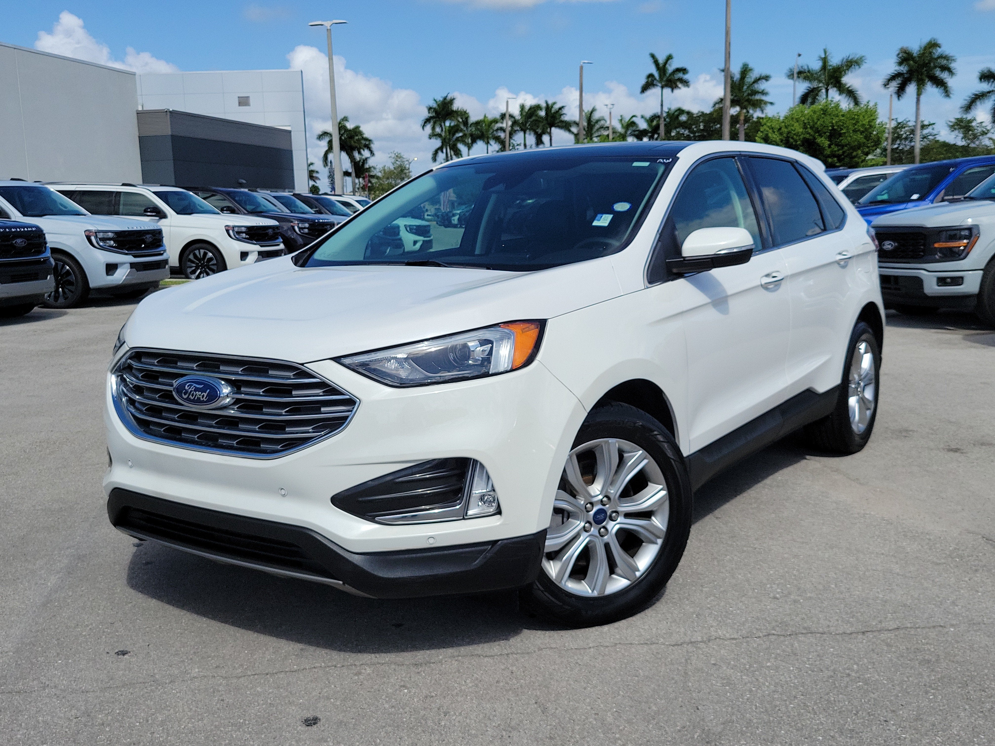 2022 Ford Edge Titanium 4WD