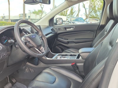 2022 Ford Edge Titanium 4WD