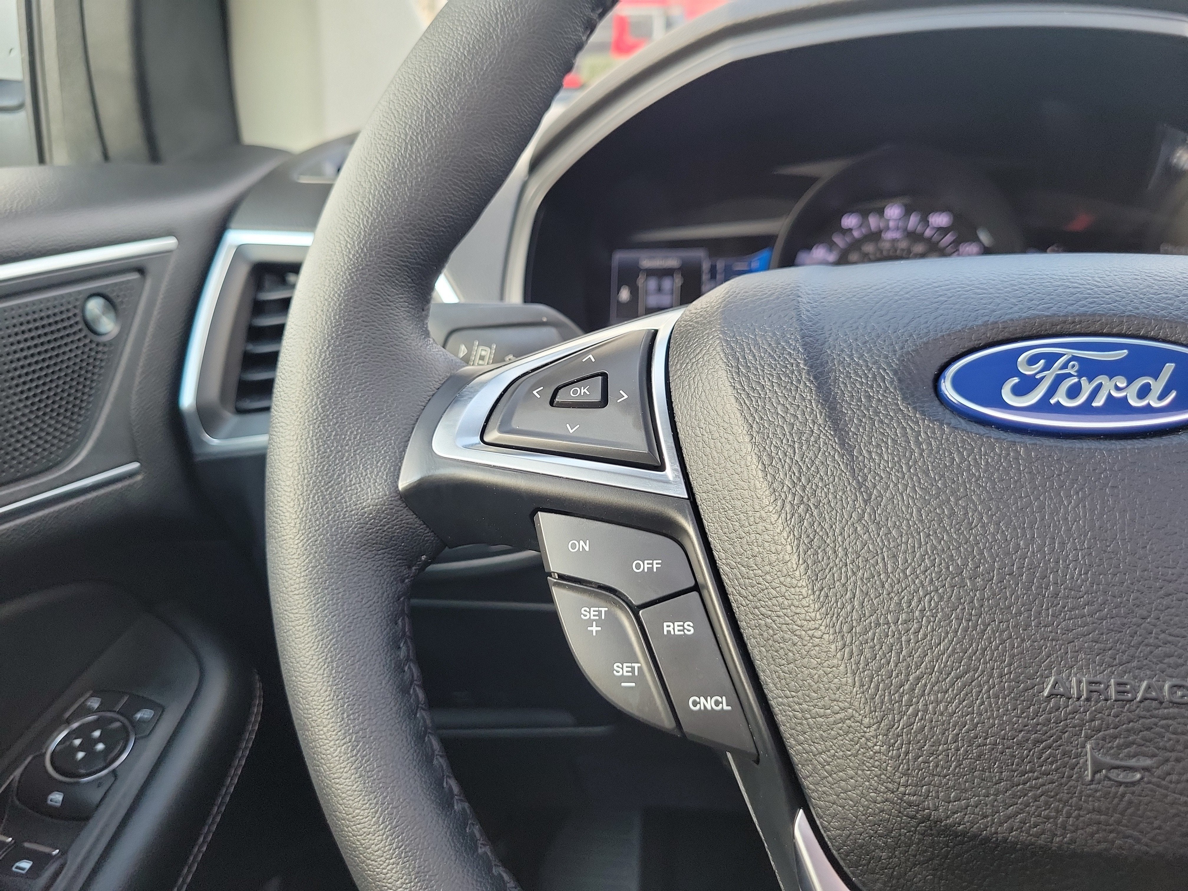 2022 Ford Edge Titanium 4WD
