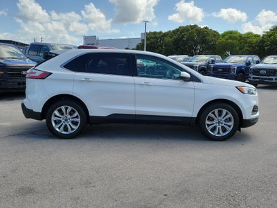 2022 Ford Edge Titanium 4WD