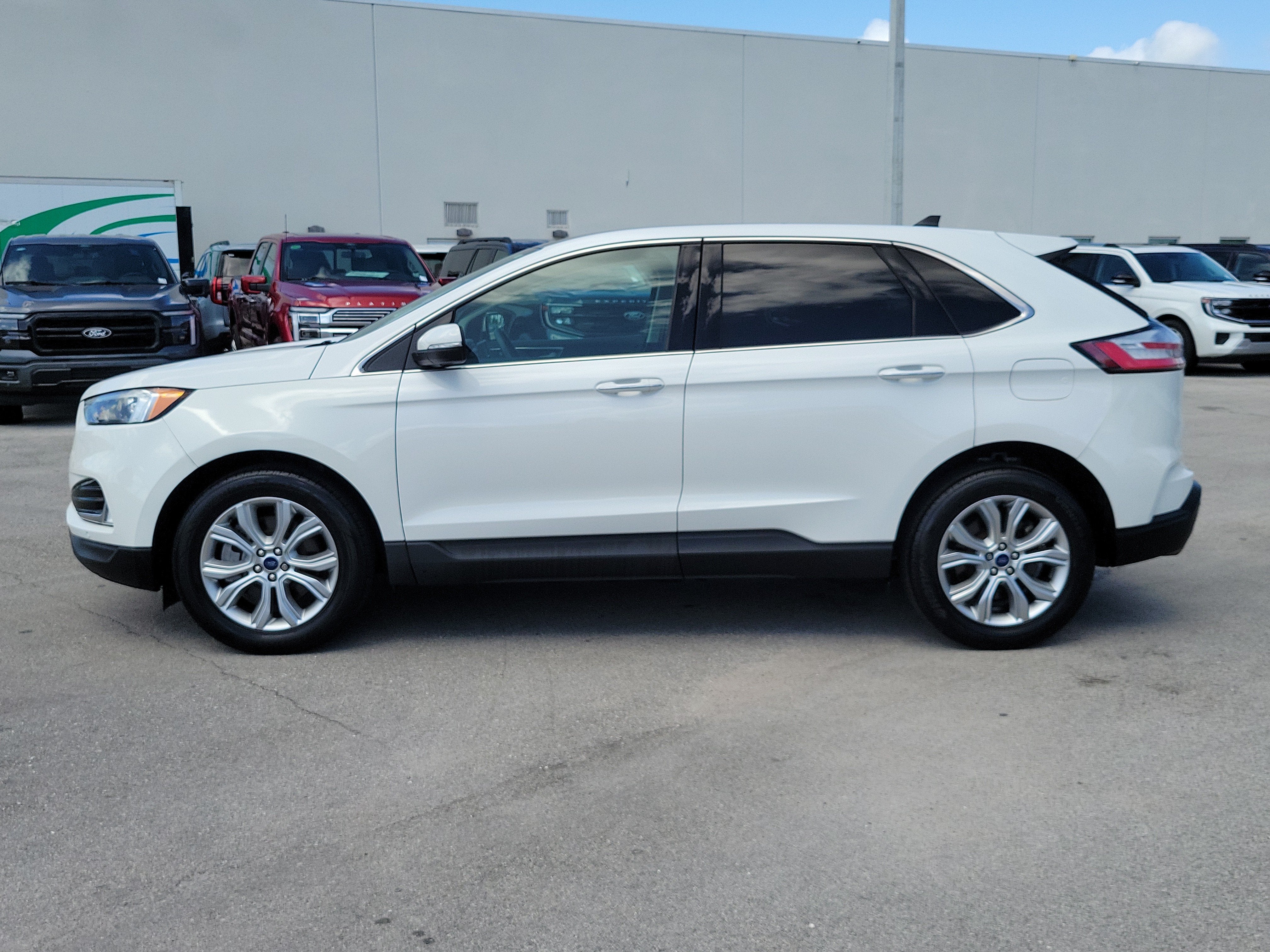 2022 Ford Edge Titanium 4WD