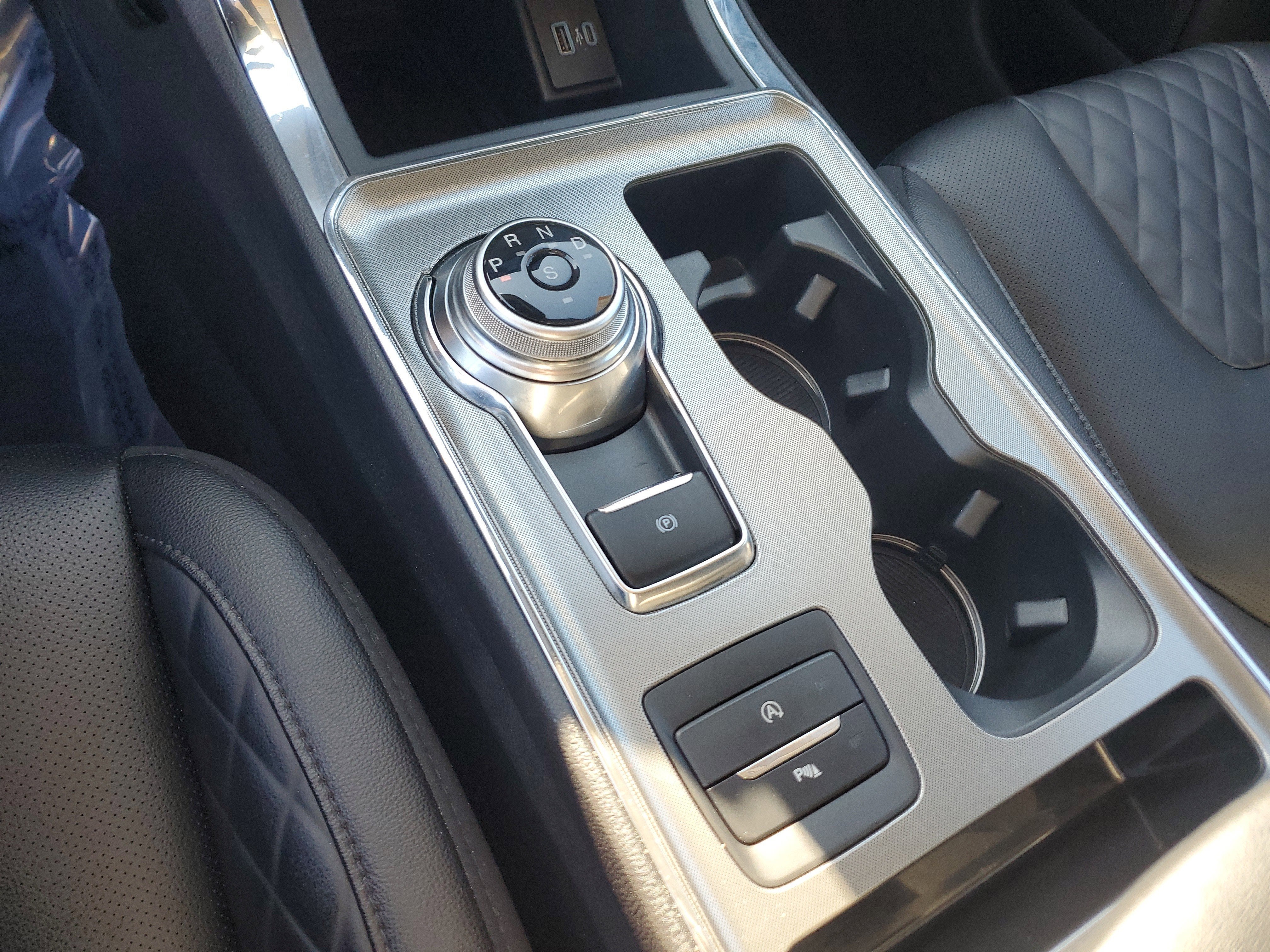 2024 Ford Edge Titanium 4WD