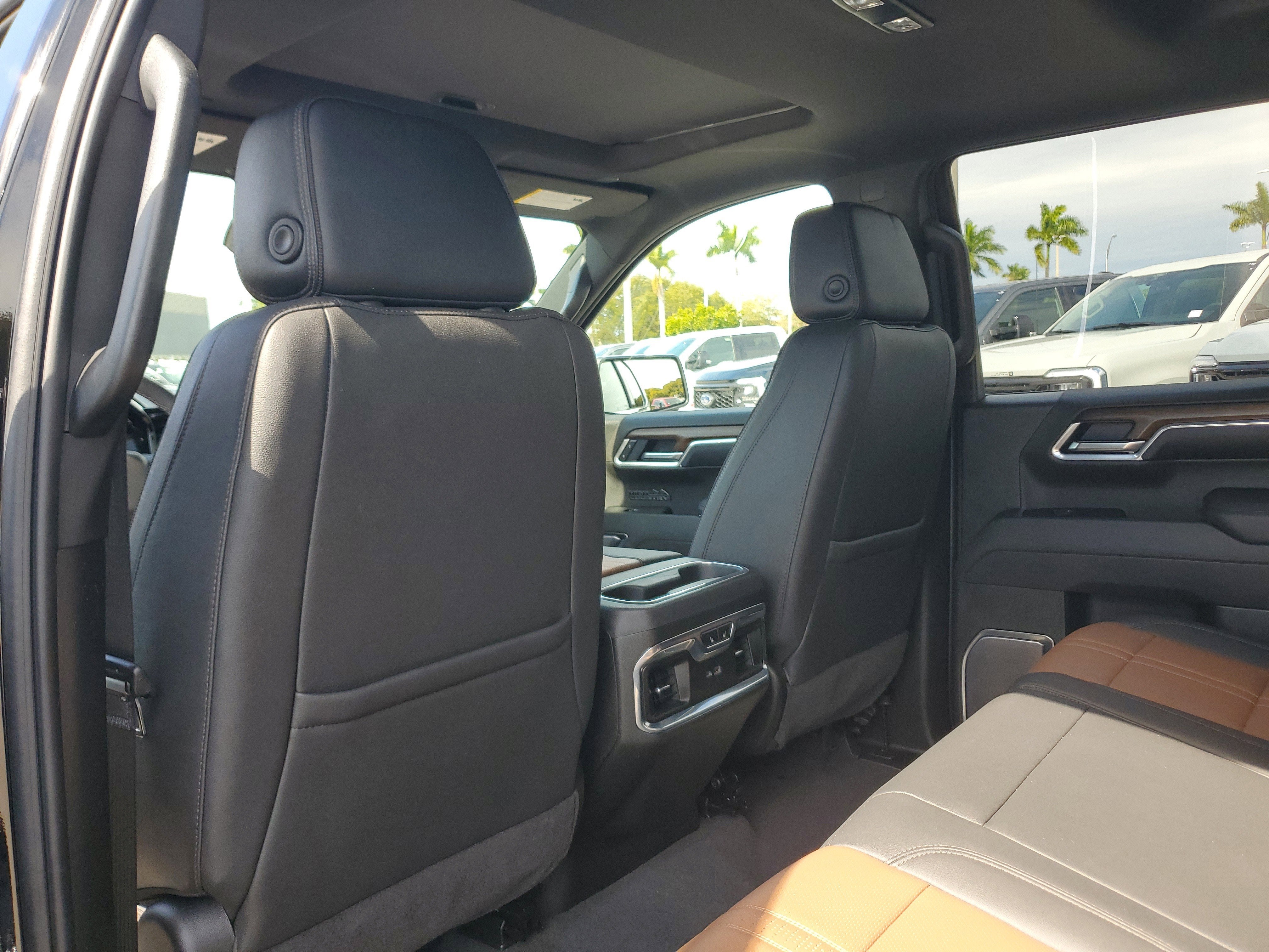 2025 Chevrolet Silverado 1500 High Country 4WD