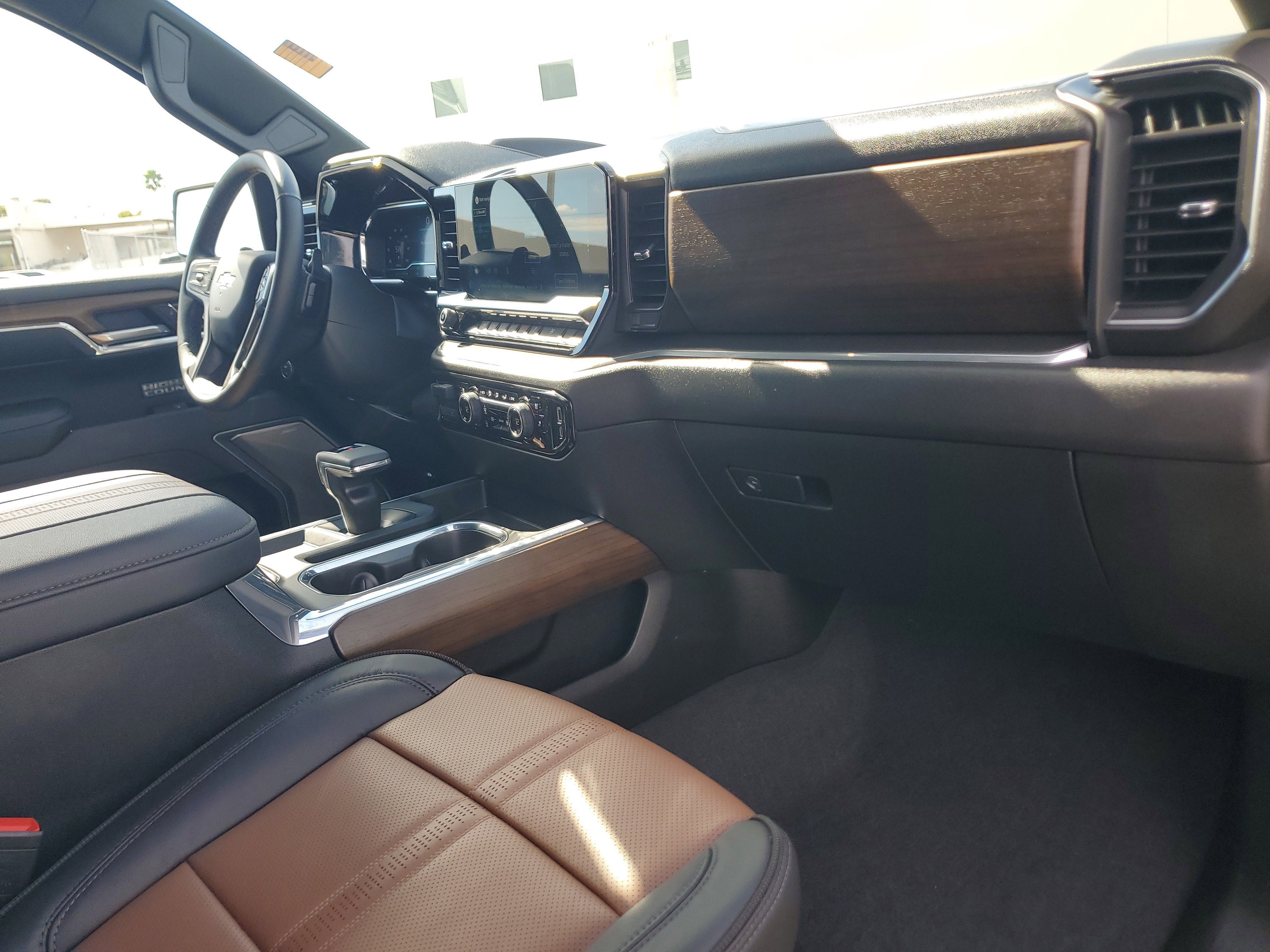 2025 Chevrolet Silverado 1500 High Country 4WD