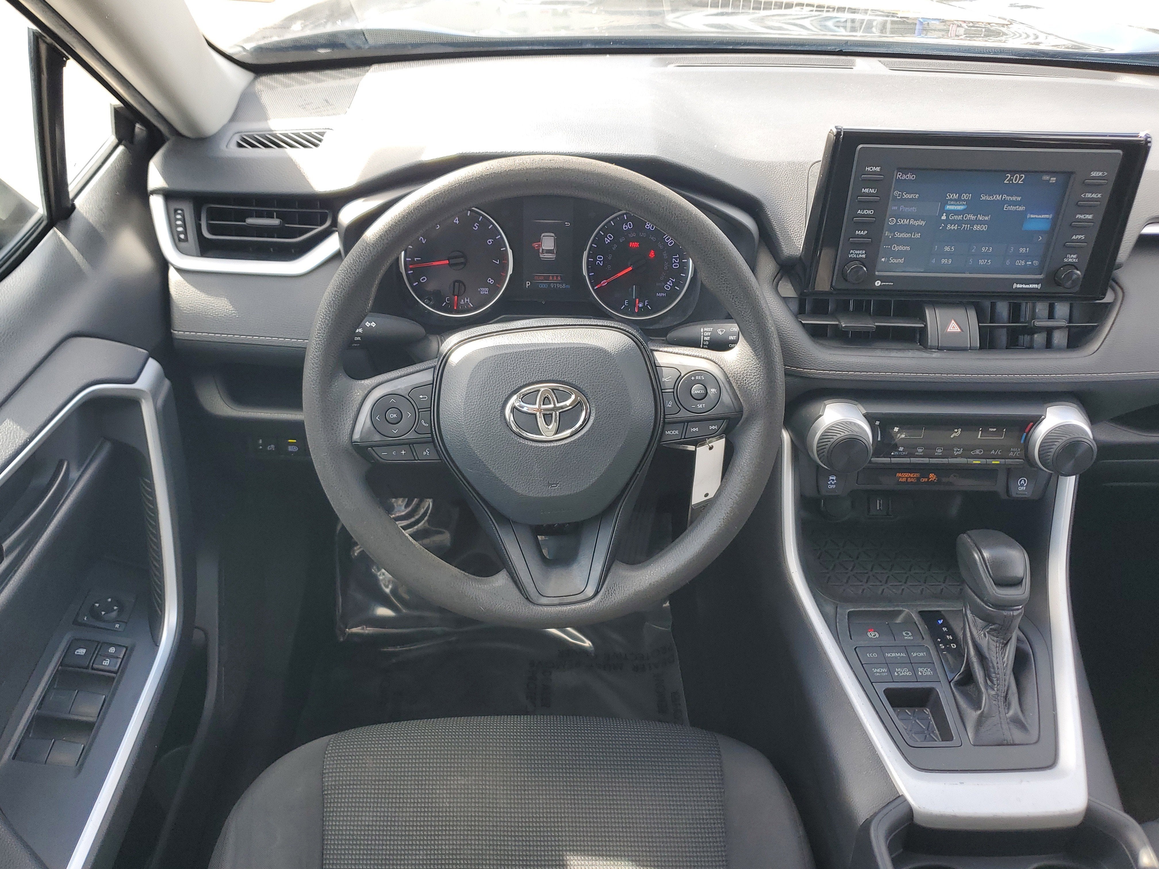 2020 Toyota RAV4 LE