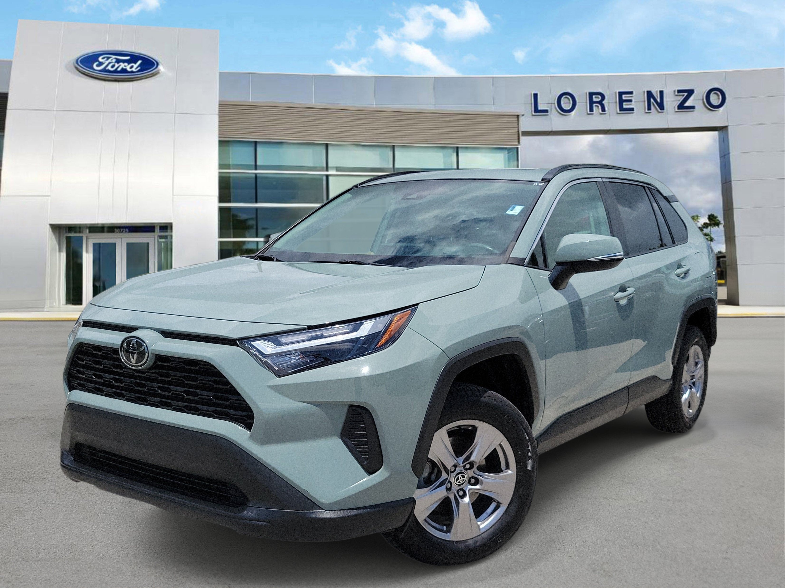 2022 Toyota RAV4 XLE